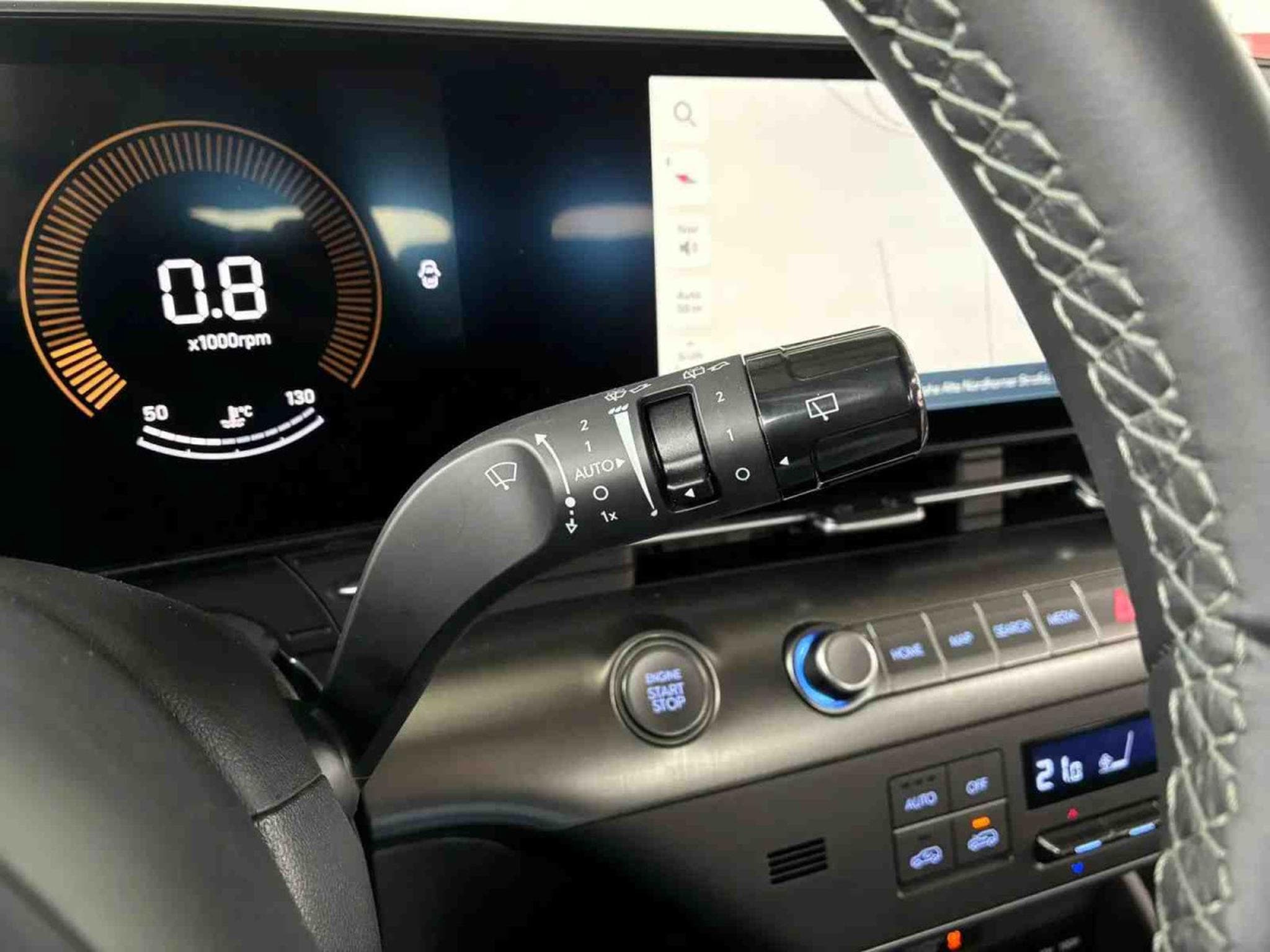 Hyundai Kona 1.0 T-GDI 101 Confort (2025) - Photo 21