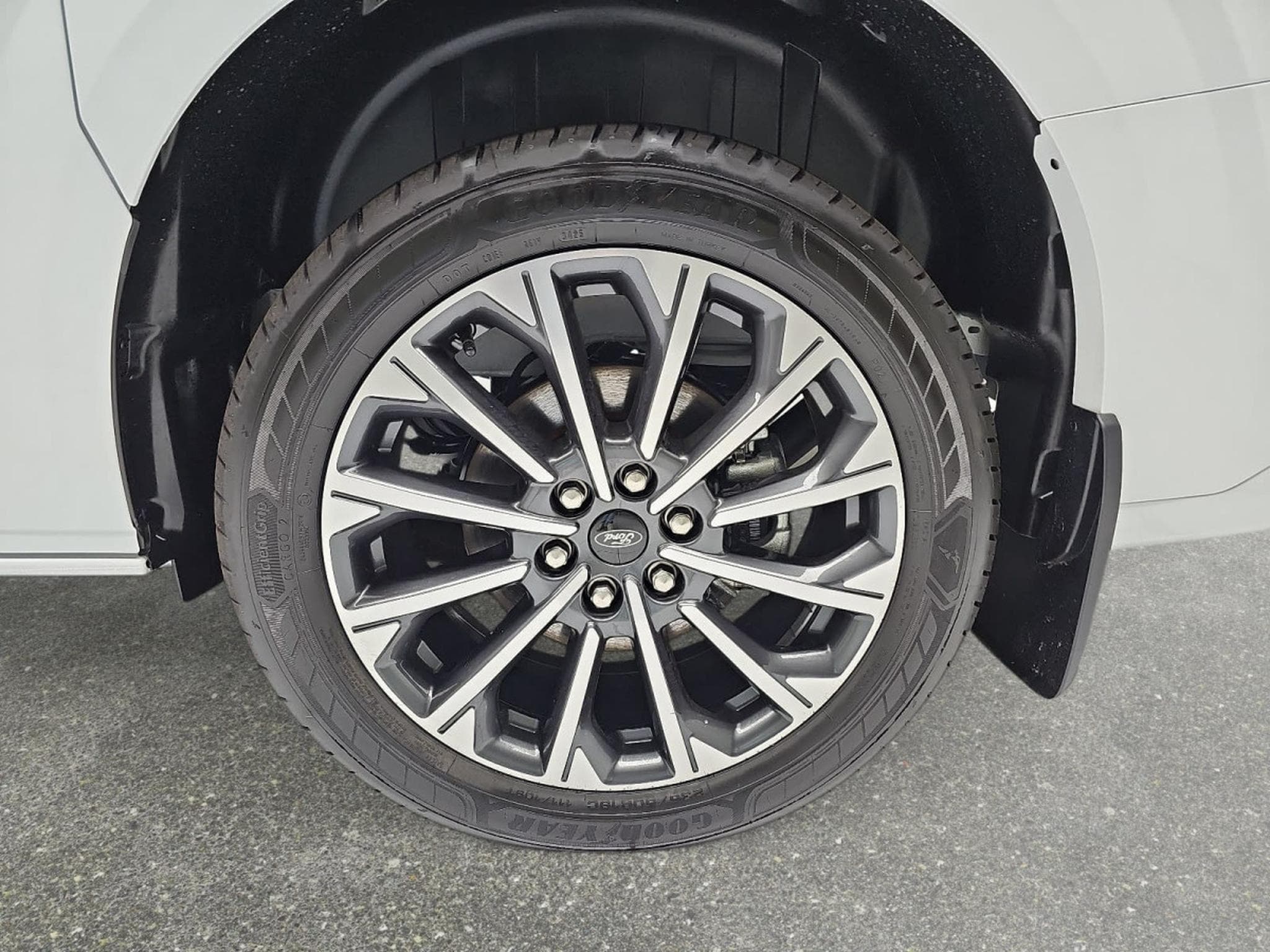 Ford Tourneo 2.0 TDCI ECOBLUE 170 L1 Titanium X (2026) - Photo 6