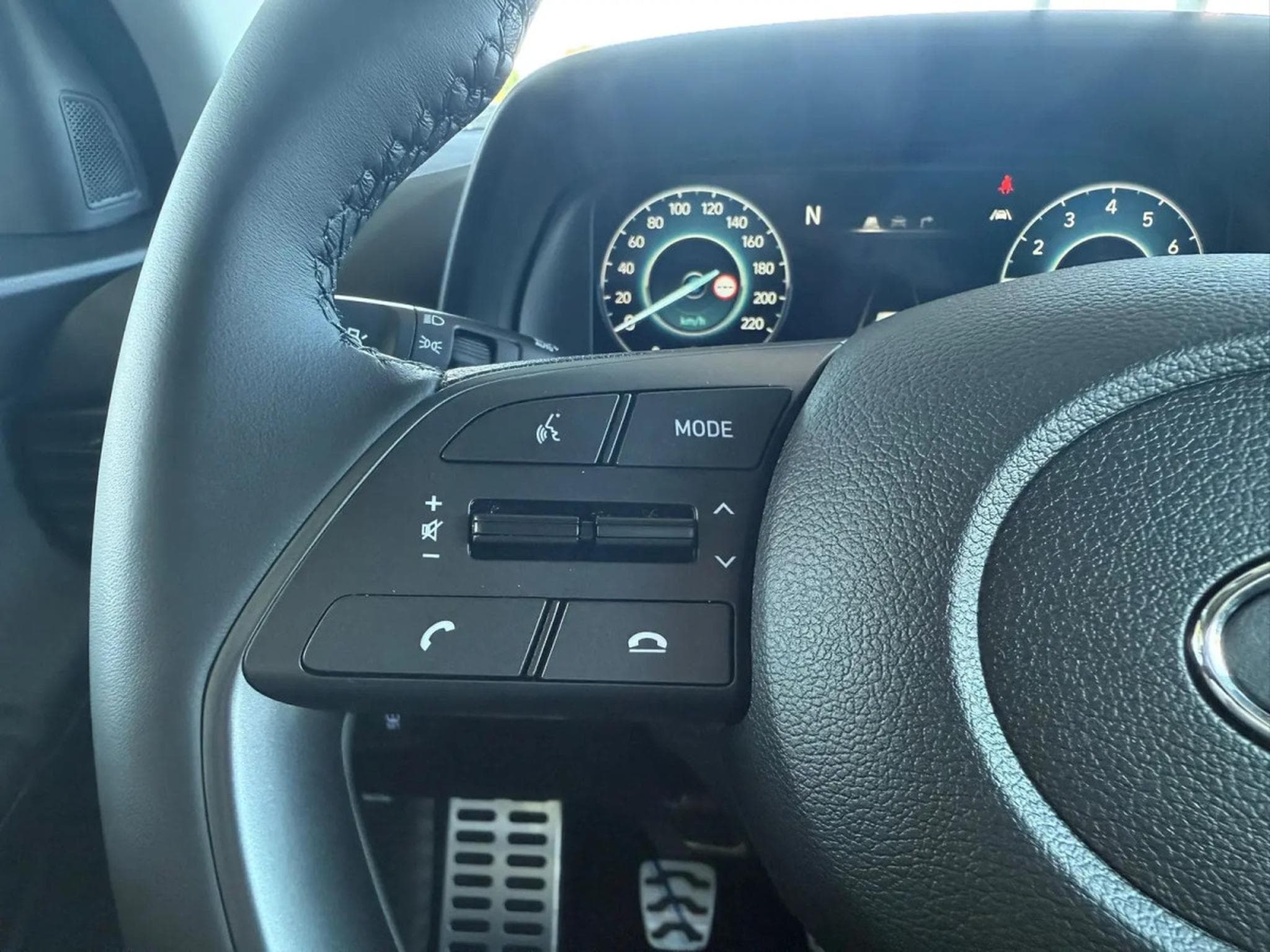 Hyundai Bayon 1.0 T-GDI 101 Premium (2026) - Photo 15