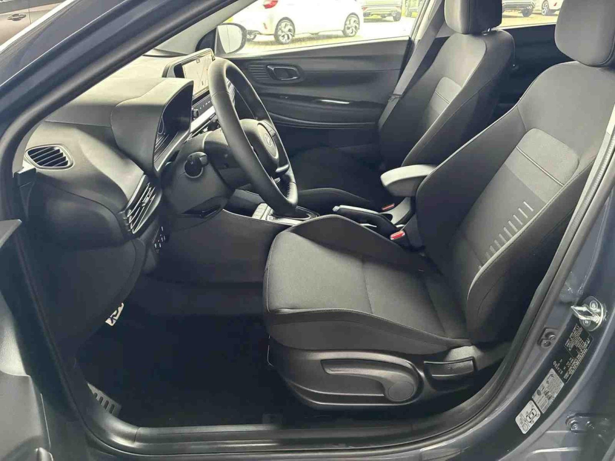 Hyundai Bayon 1.0 T-GDI 101 Premium (2026) - Photo 7