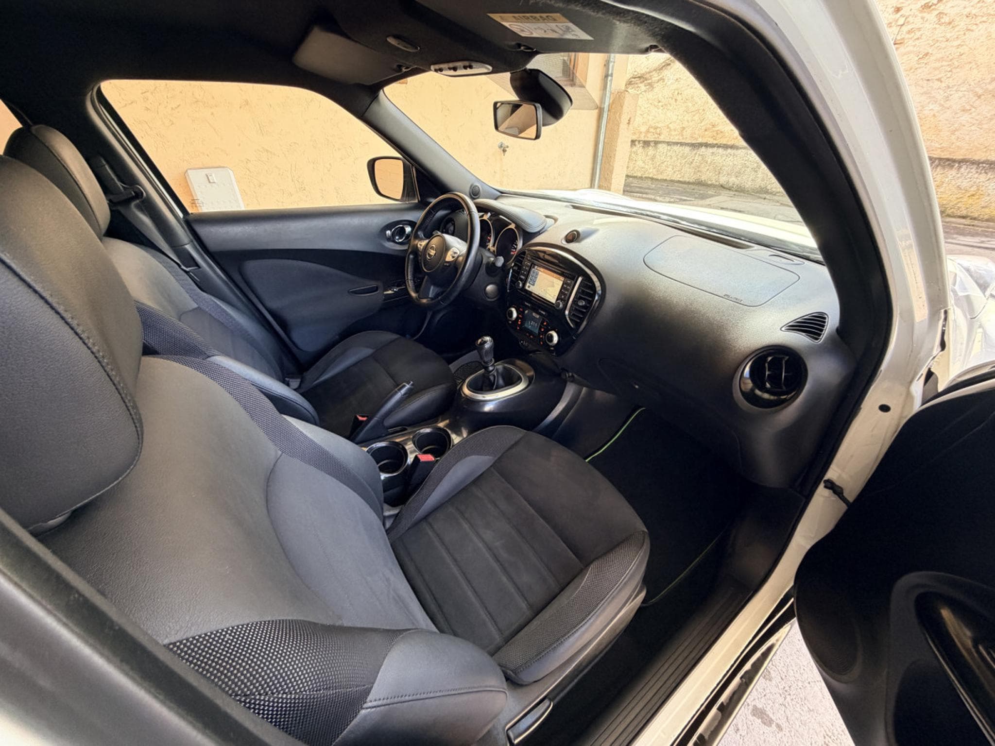 Nissan Juke 1.2 DIG-T Navi Clim Camera (2018) - Photo 6