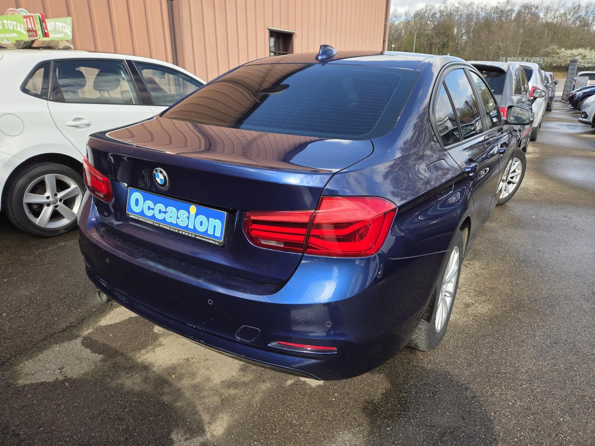 BMW 318 i Berline 136CV (2018) - Photo 4