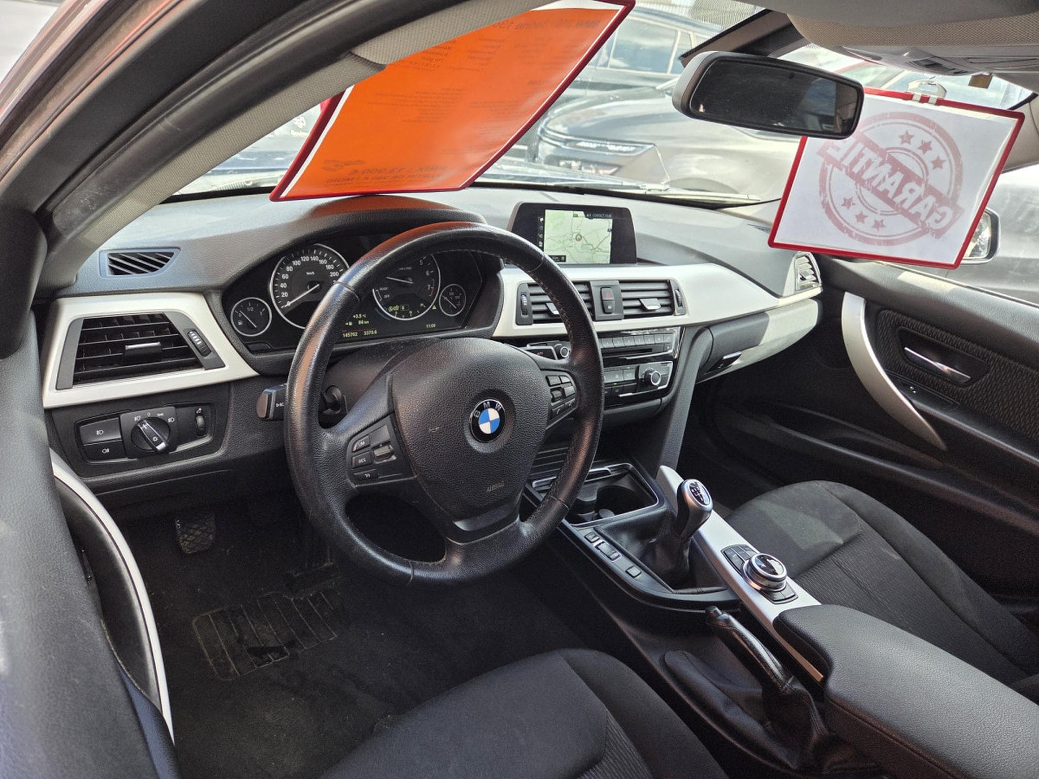 BMW 318 i Berline 136CV (2018) - Photo 6