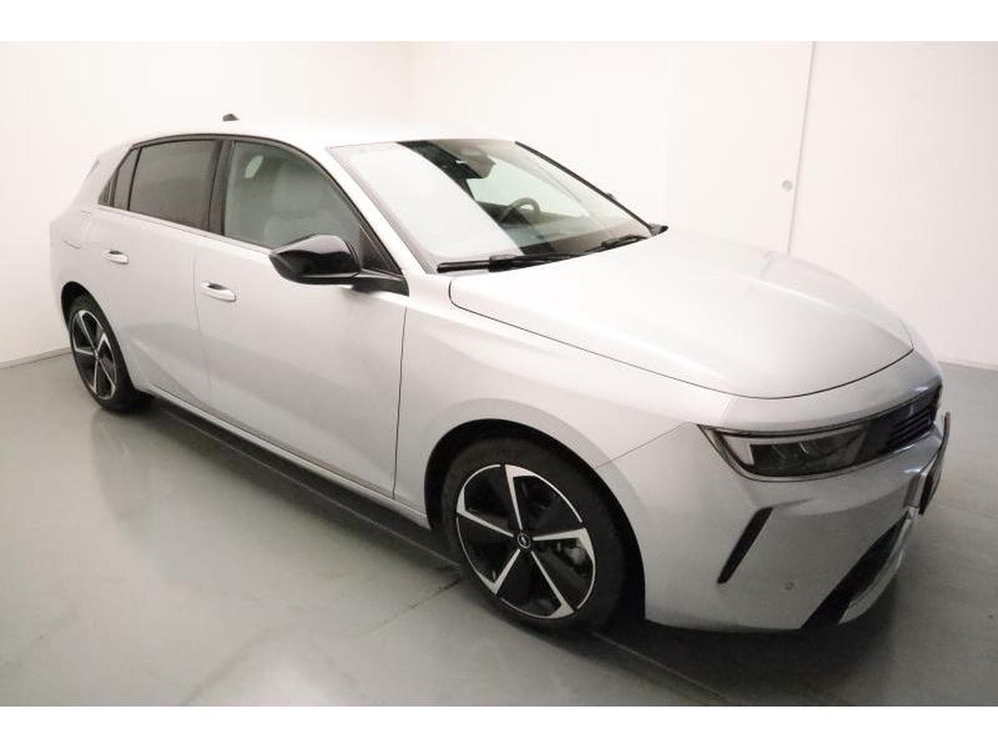 Opel Astra L Elegance (2024) - Foto 1