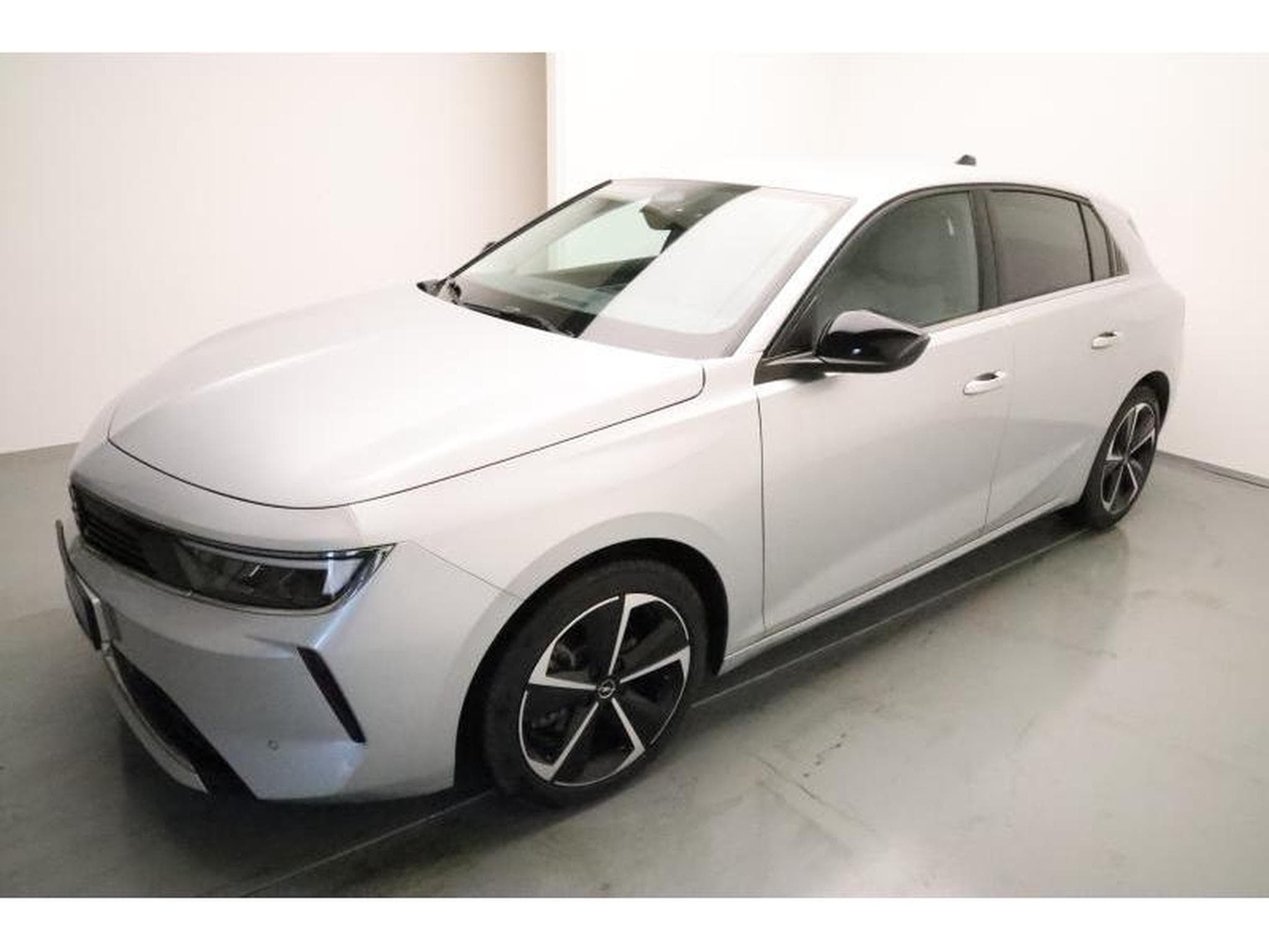 Opel Astra L Elegance (2024) - Foto 19