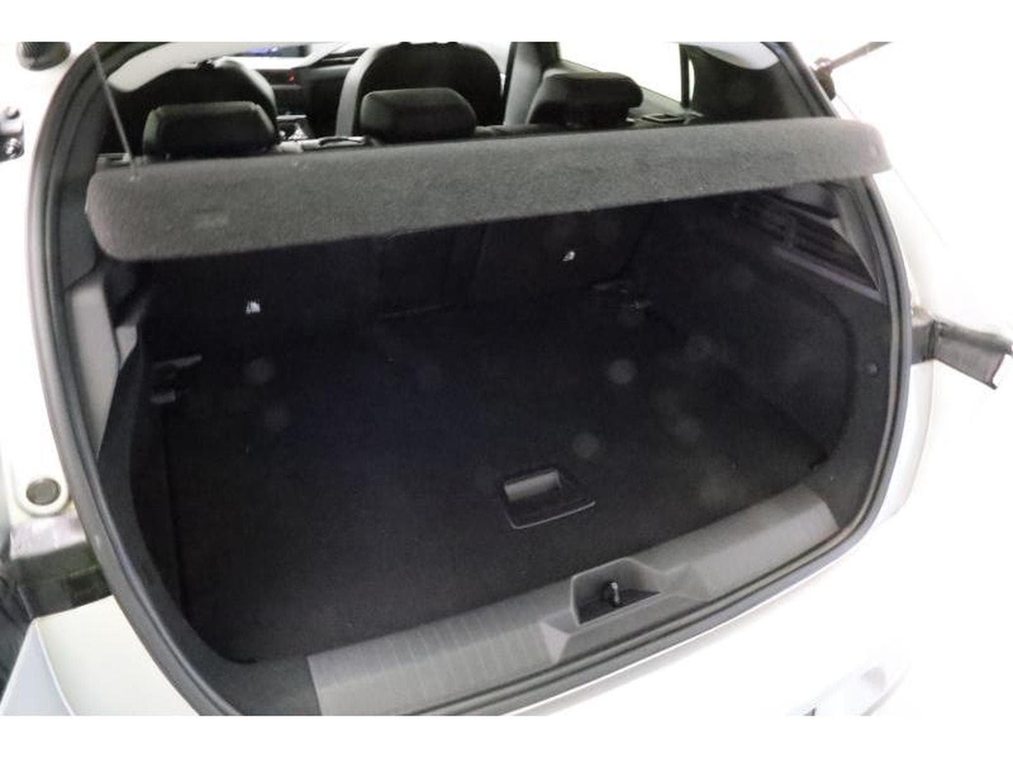 Opel Astra L Elegance (2024) - Foto 8