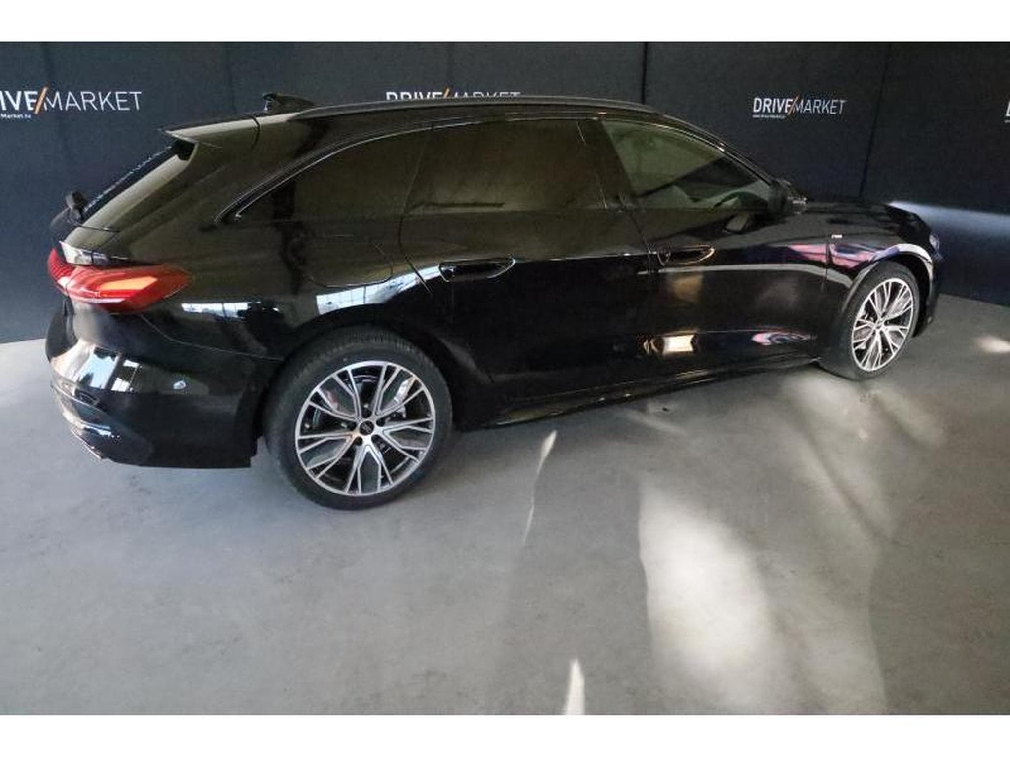 Audi A5 Avant (2025) - Photo 16