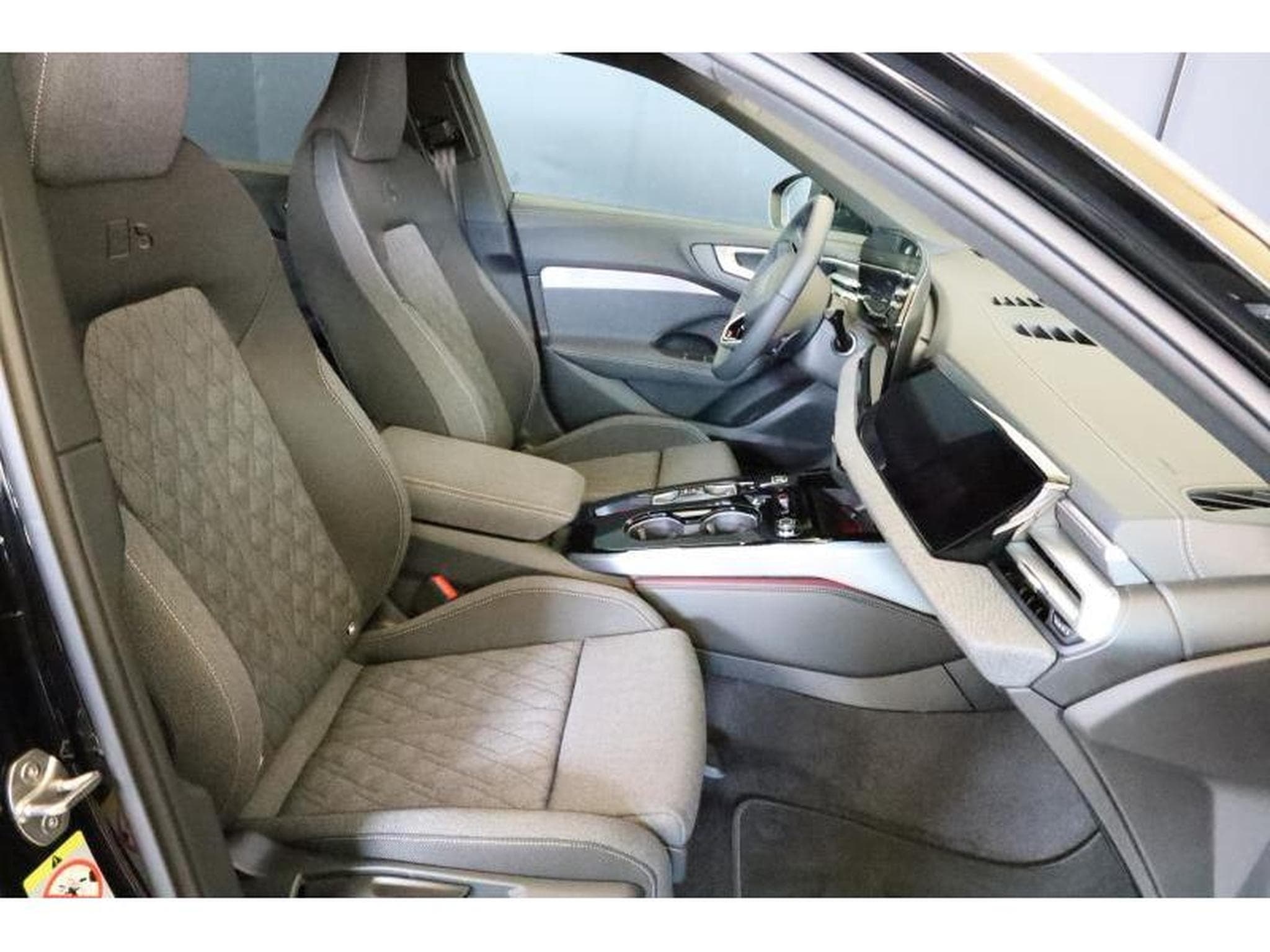 Audi A5 Avant (2025) - Photo 8