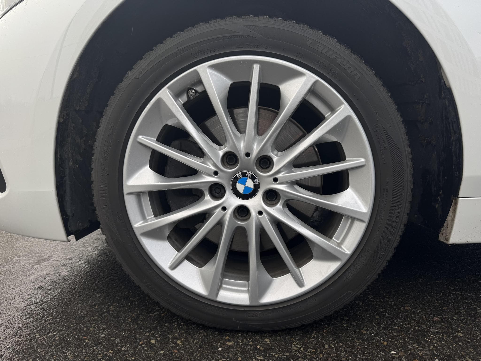 BMW 116 ADVANTAGE DKG7 (2023) - Photo 5