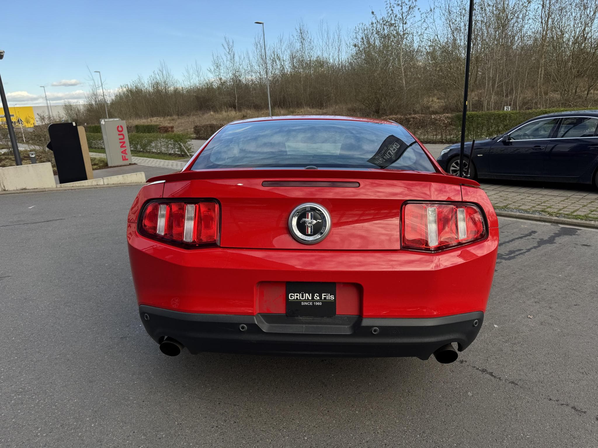 Ford Mustang V6 COUPE (2012) - Photo 5
