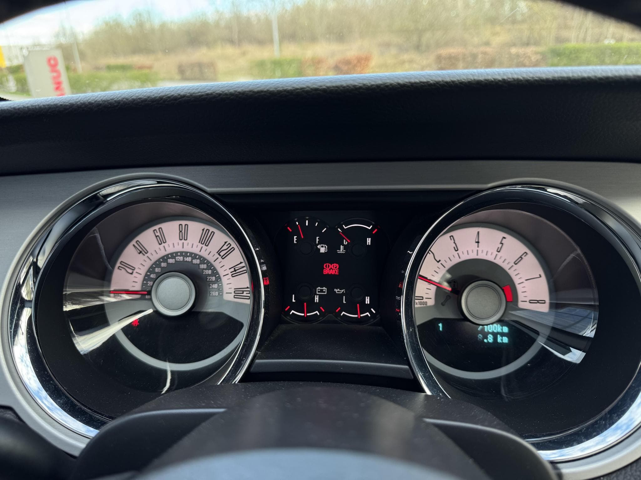 Ford Mustang V6 COUPE (2012) - Photo 7