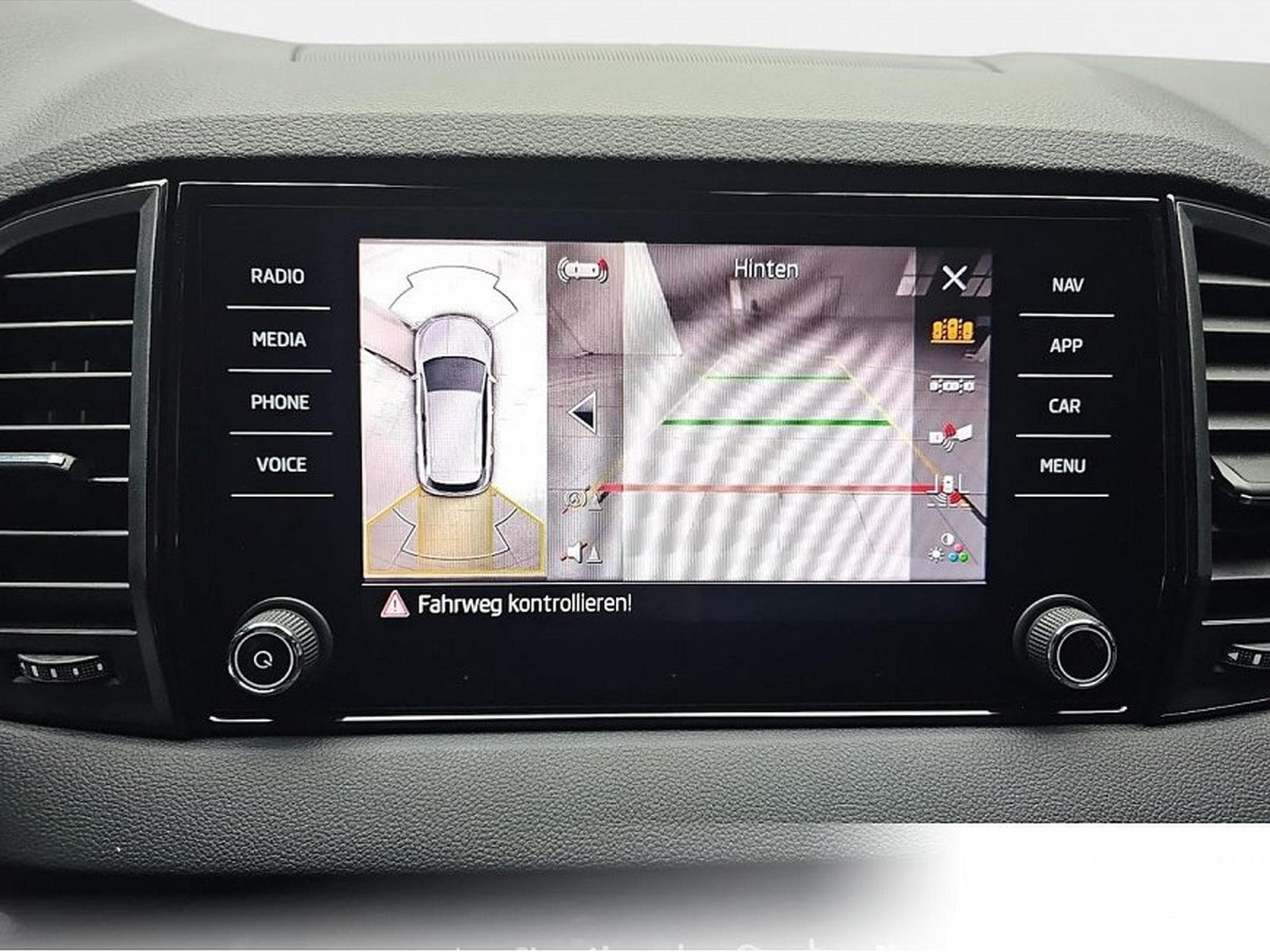 Skoda Karoq (2026) - Foto 9