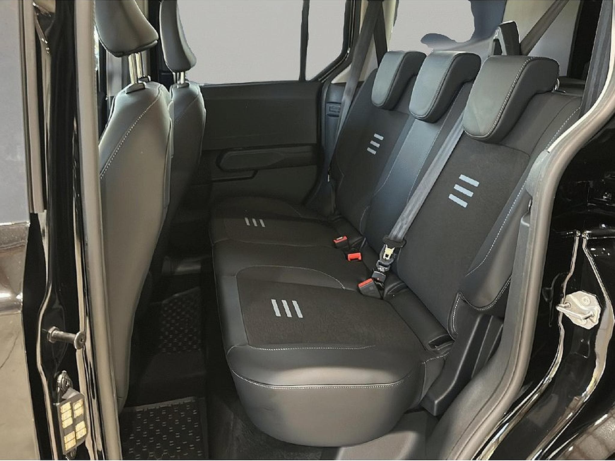 Ford Tourneo (2026) - Photo 7