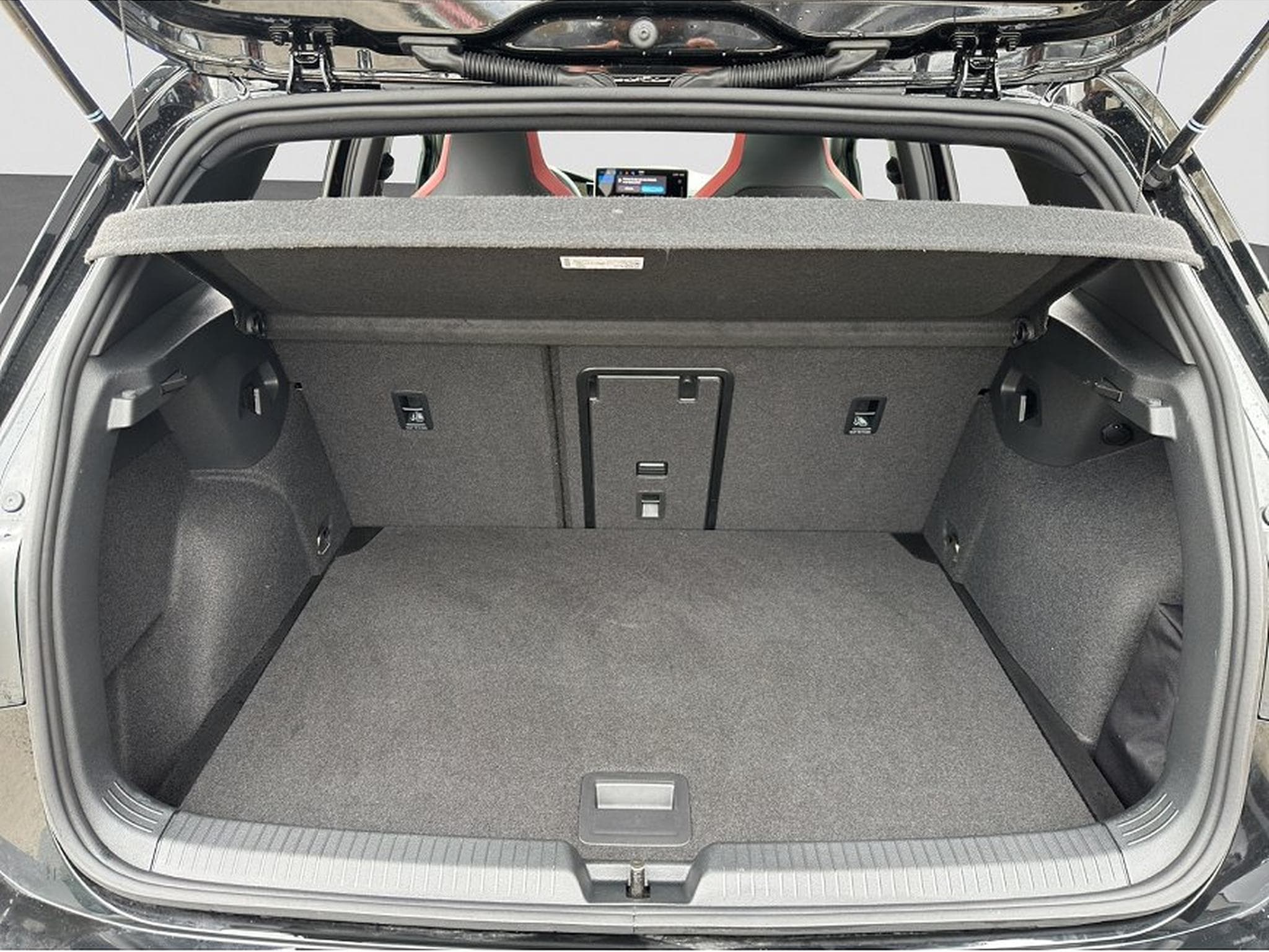 VW Golf (2025) - Photo 18