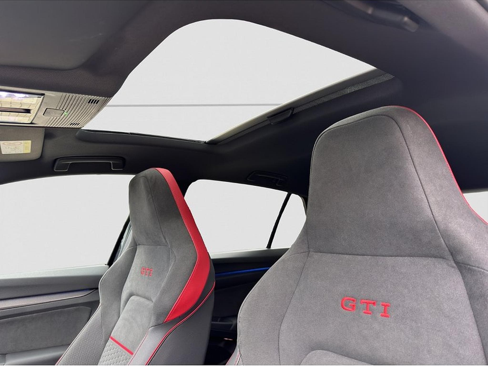 VW Golf (2025) - Photo 21