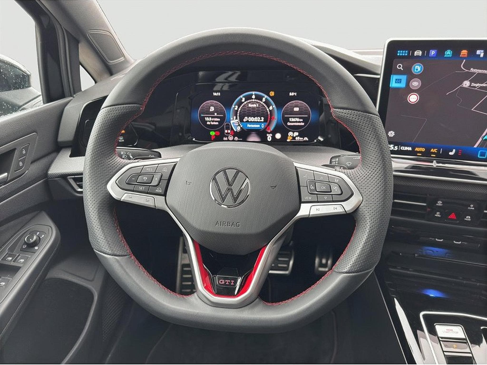 VW Golf (2025) - Photo 8
