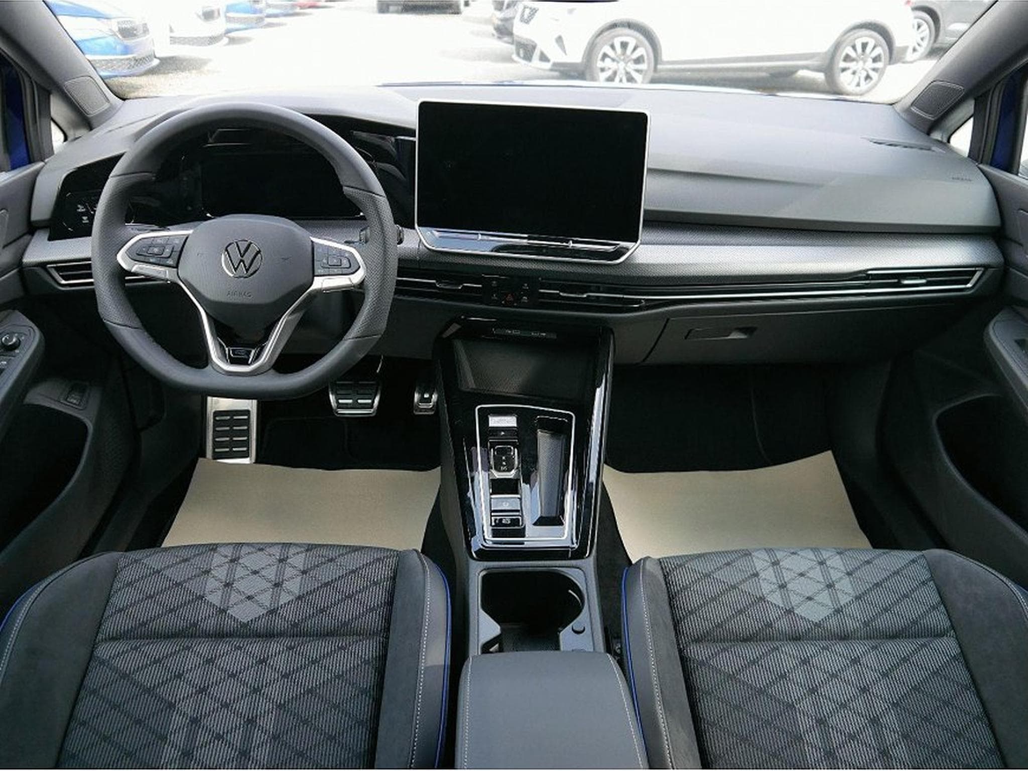 VW Golf (2026) - Photo 9