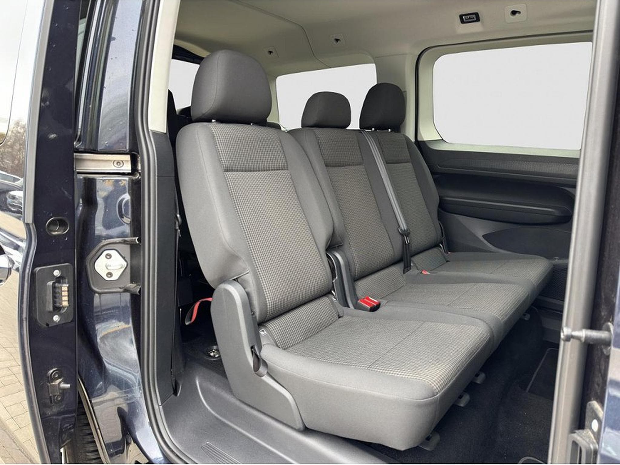 VW Caddy (2024) - Photo 18