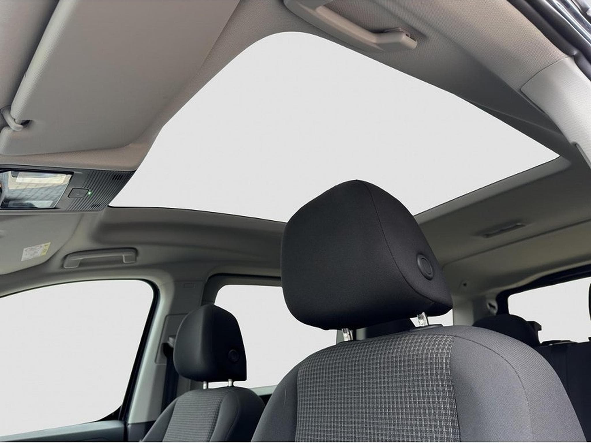 VW Caddy (2024) - Photo 24