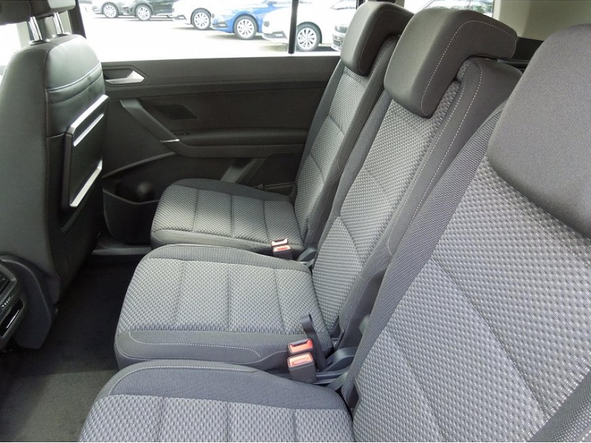 VW Touran (2026) - Foto 10