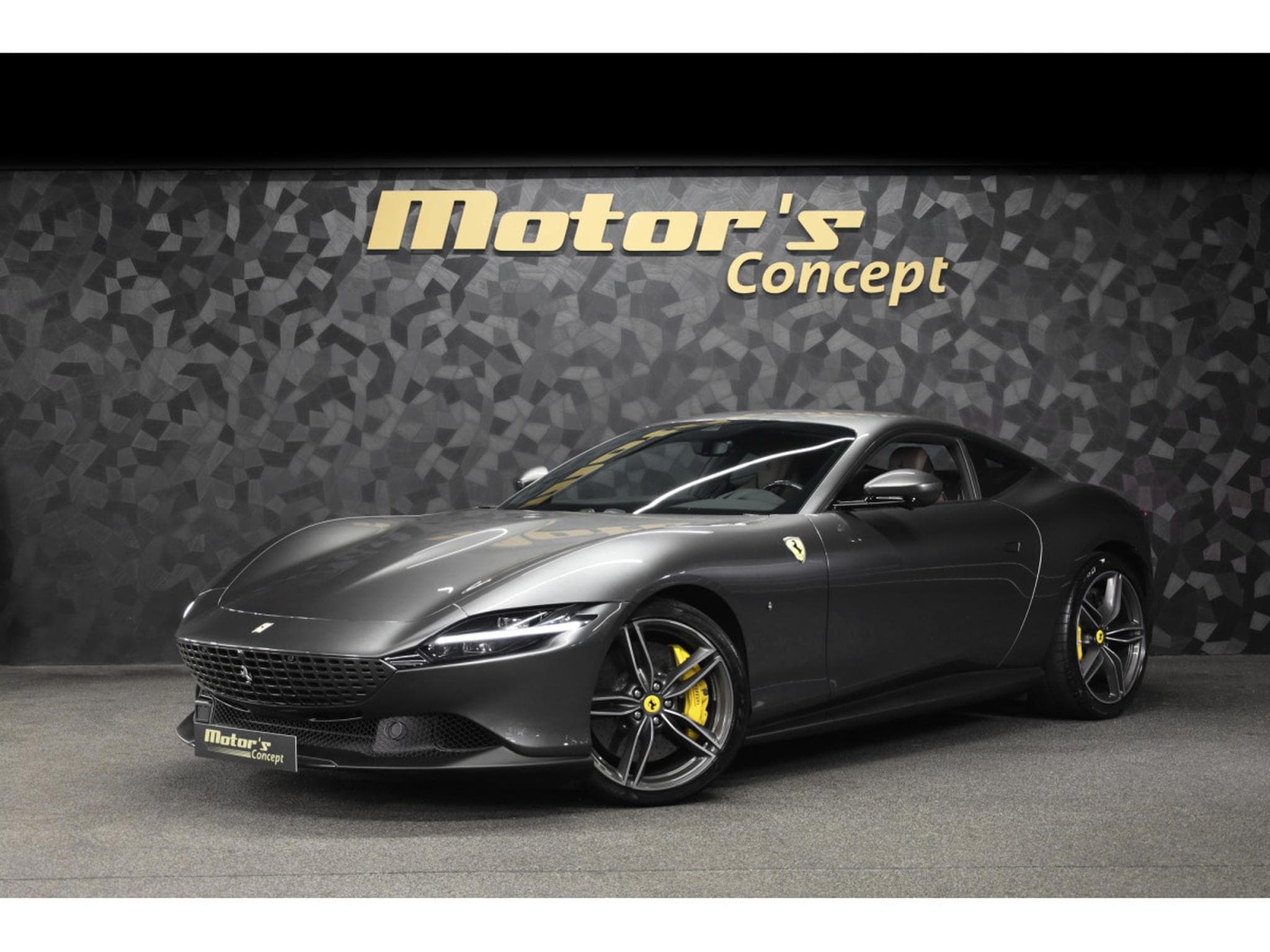 Ferrari Roma V8 - GRIGIO SILVERSTONE / CIOCCOLATO (2023) - Photo 1