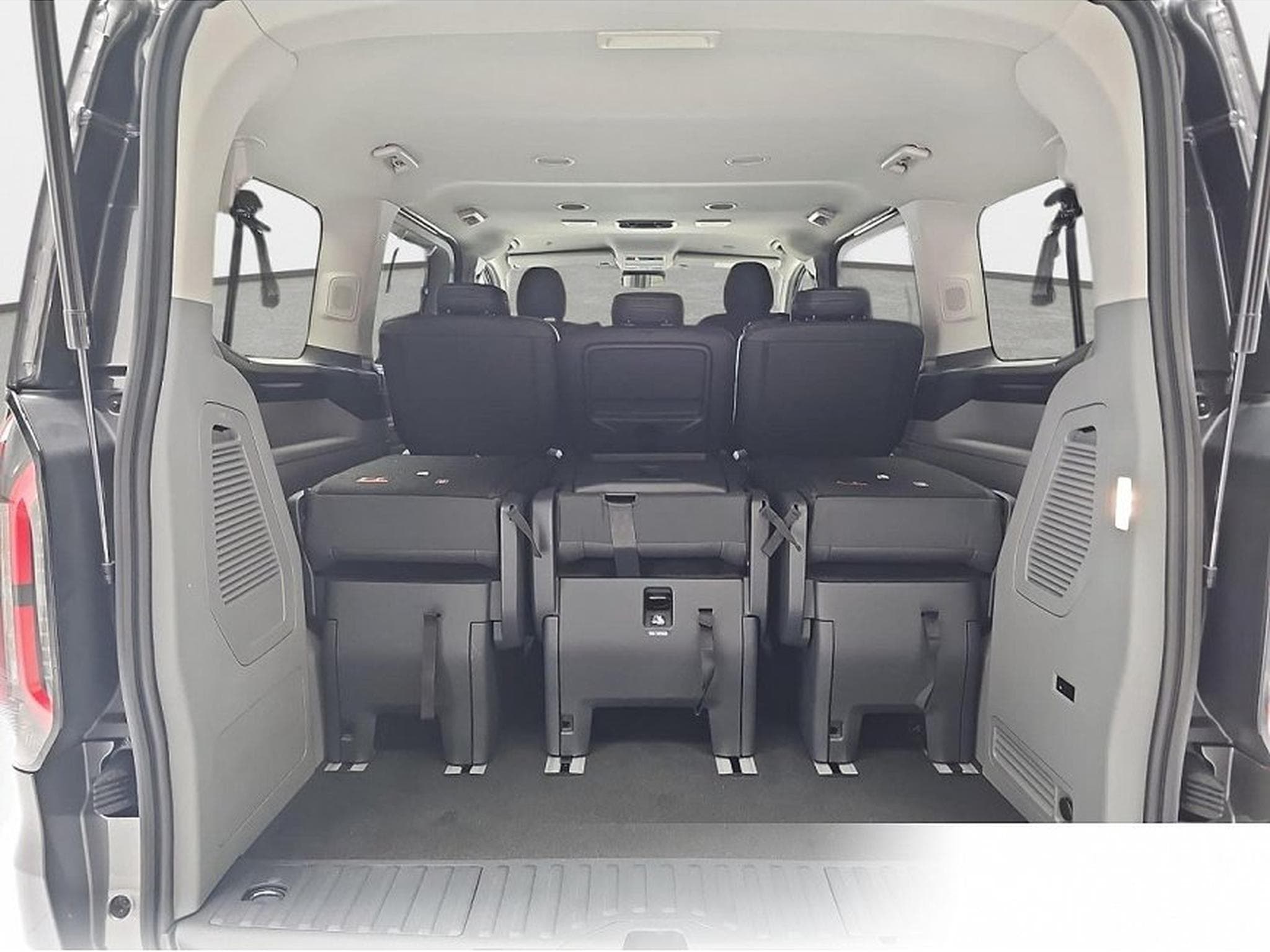 Ford Tourneo (2026) - Photo 13