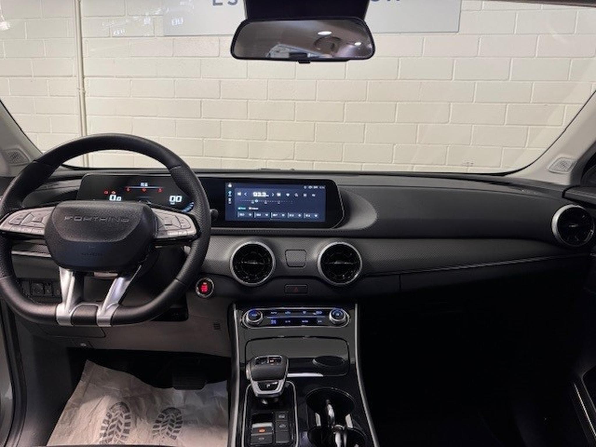 Forthing T5 EVO 1.5 T-GDI EVO-T5 PREMIUM AUTO (2023) - Photo 3