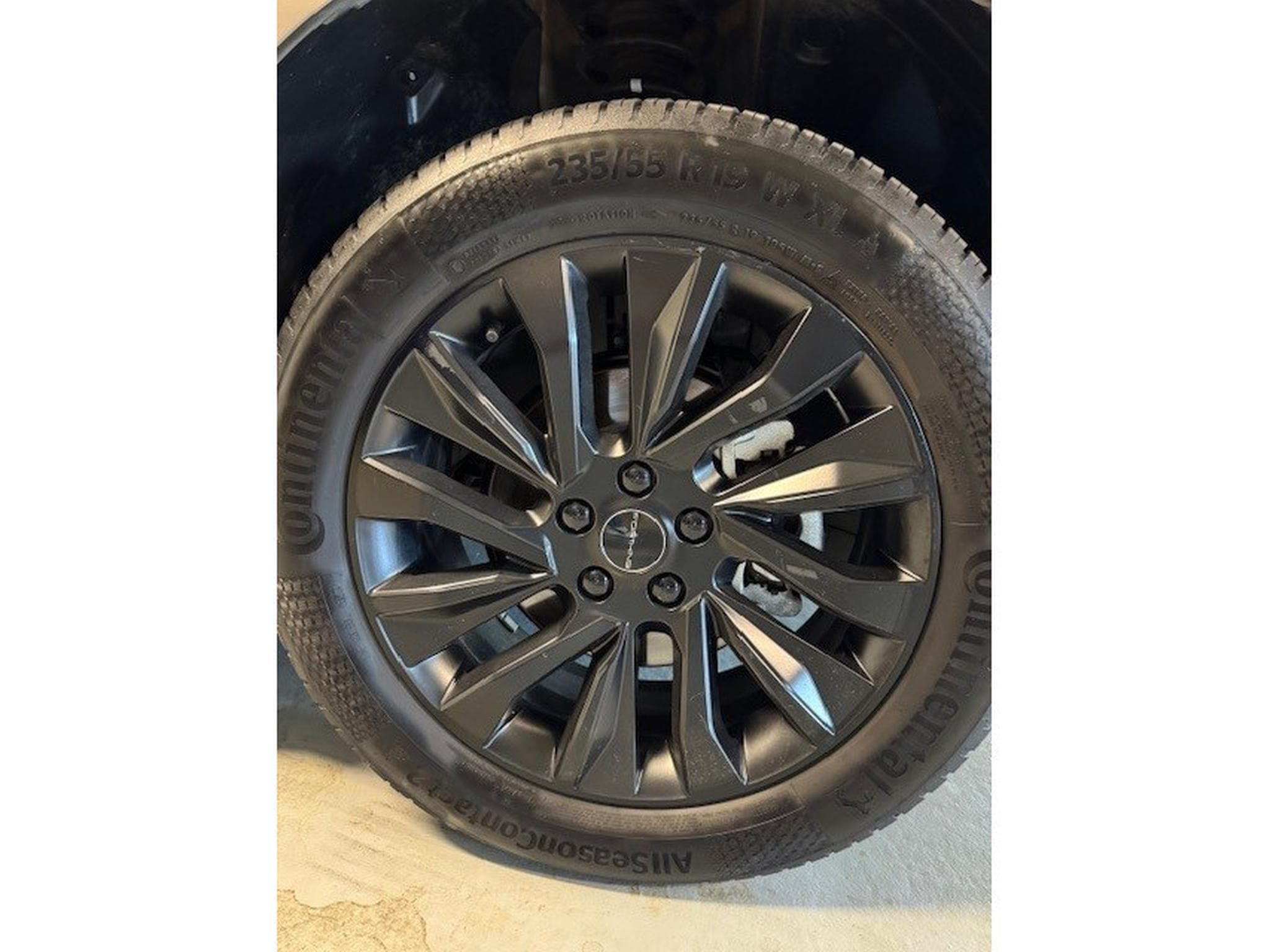 Forthing T5 EVO 1.5 T-GDI EVO-T5 PREMIUM AUTO (2023) - Photo 8