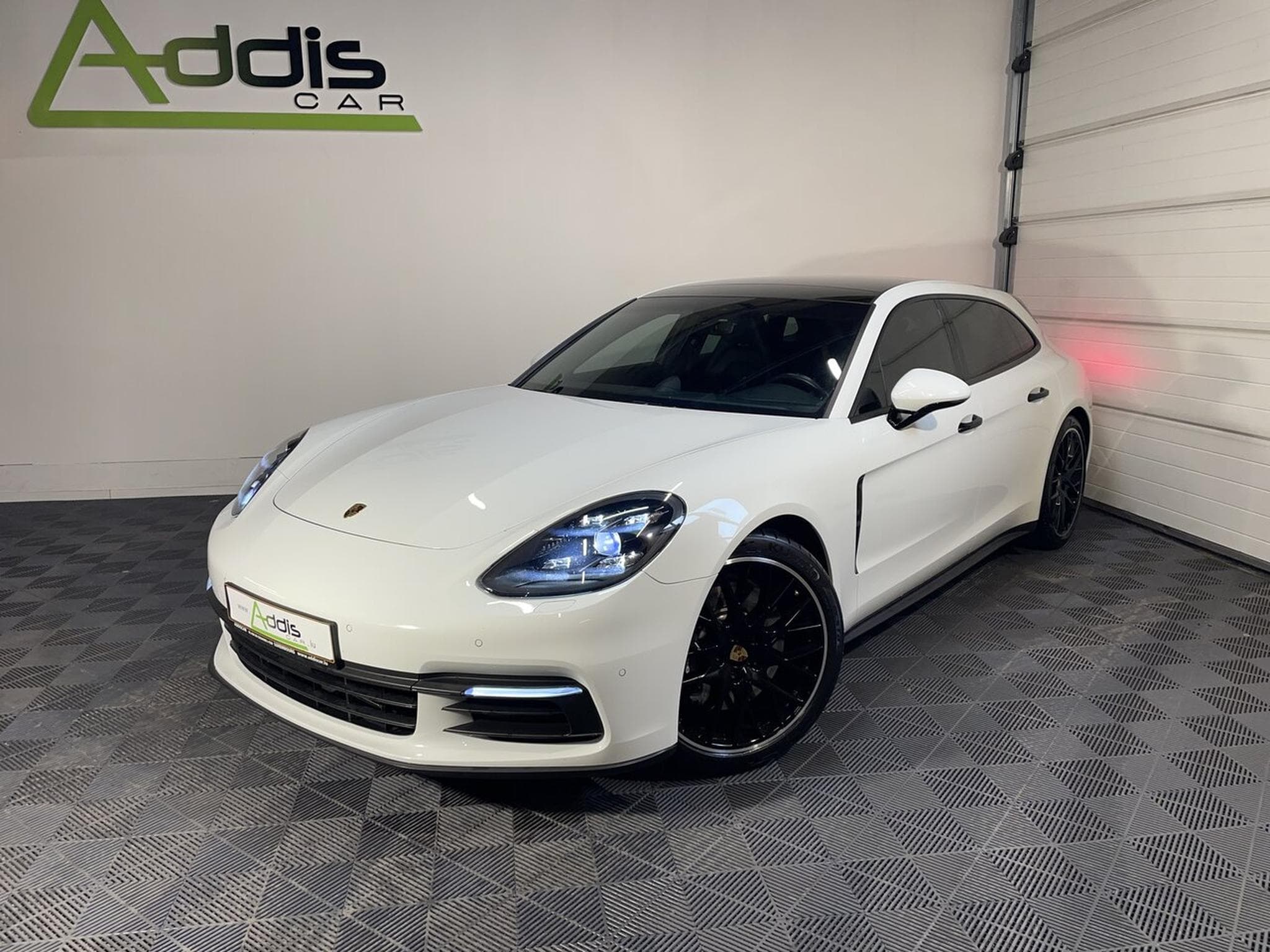 Porsche Panamera 3.0 V6 330 CV PDK GPS (2018) - Photo 1