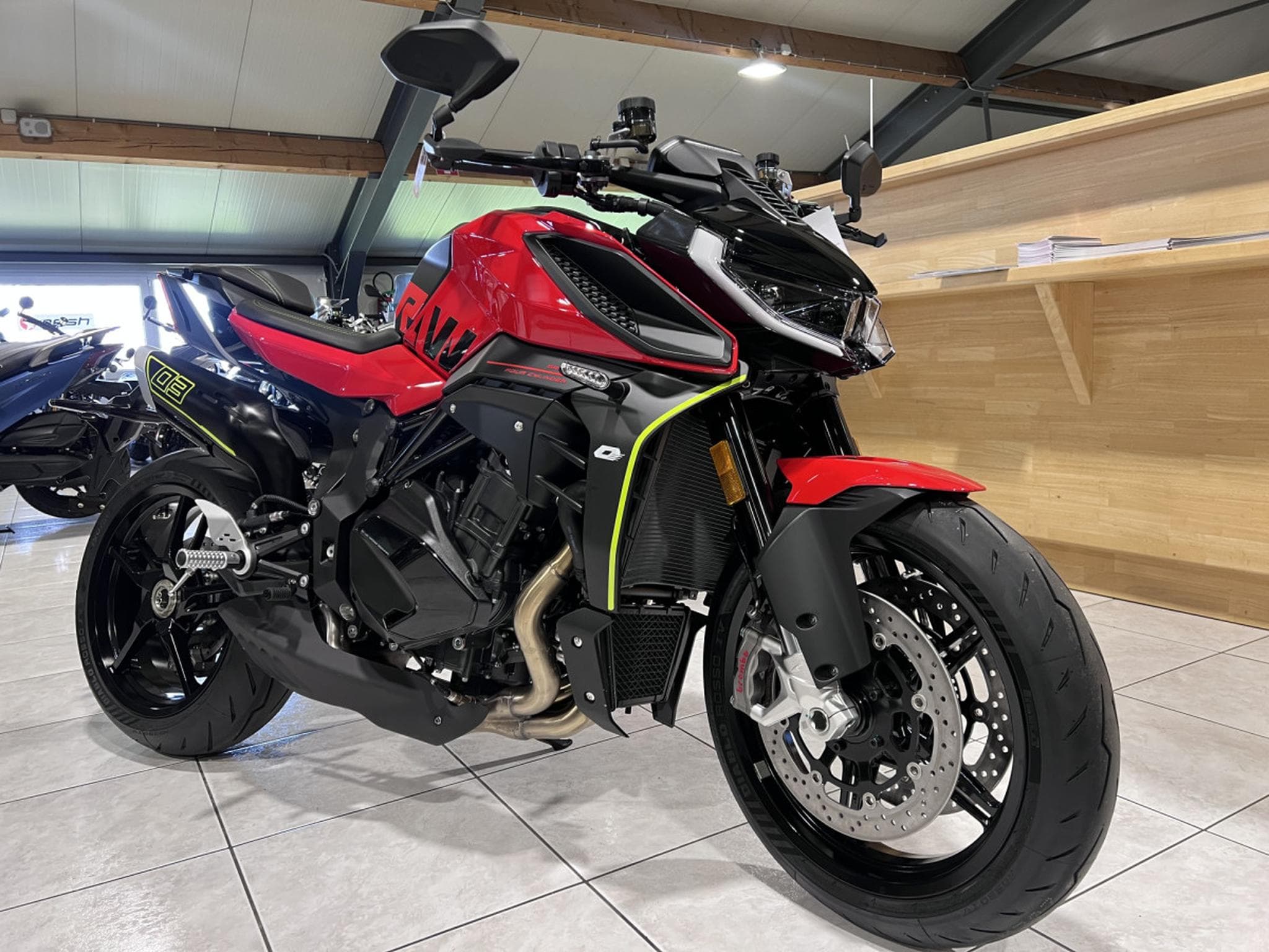 QJmotor SRK 921 (2026) - Foto 7