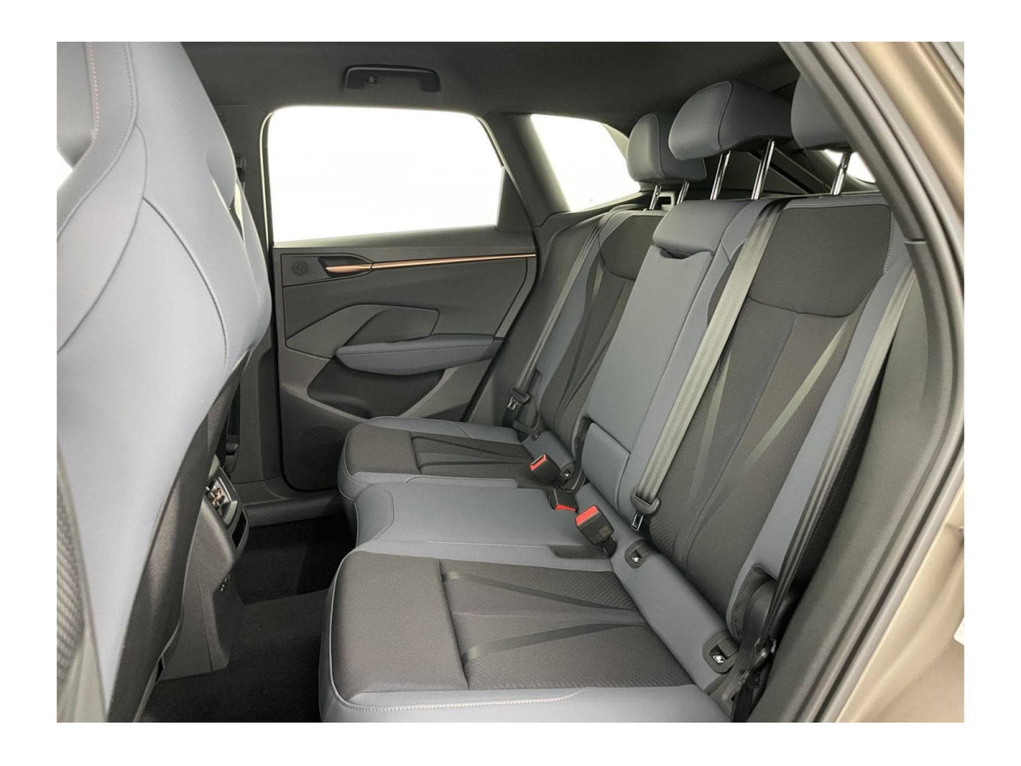 Cupra Terramar 2.0 TSI DSG 265 VZ 4Drive (2025) - Photo 10