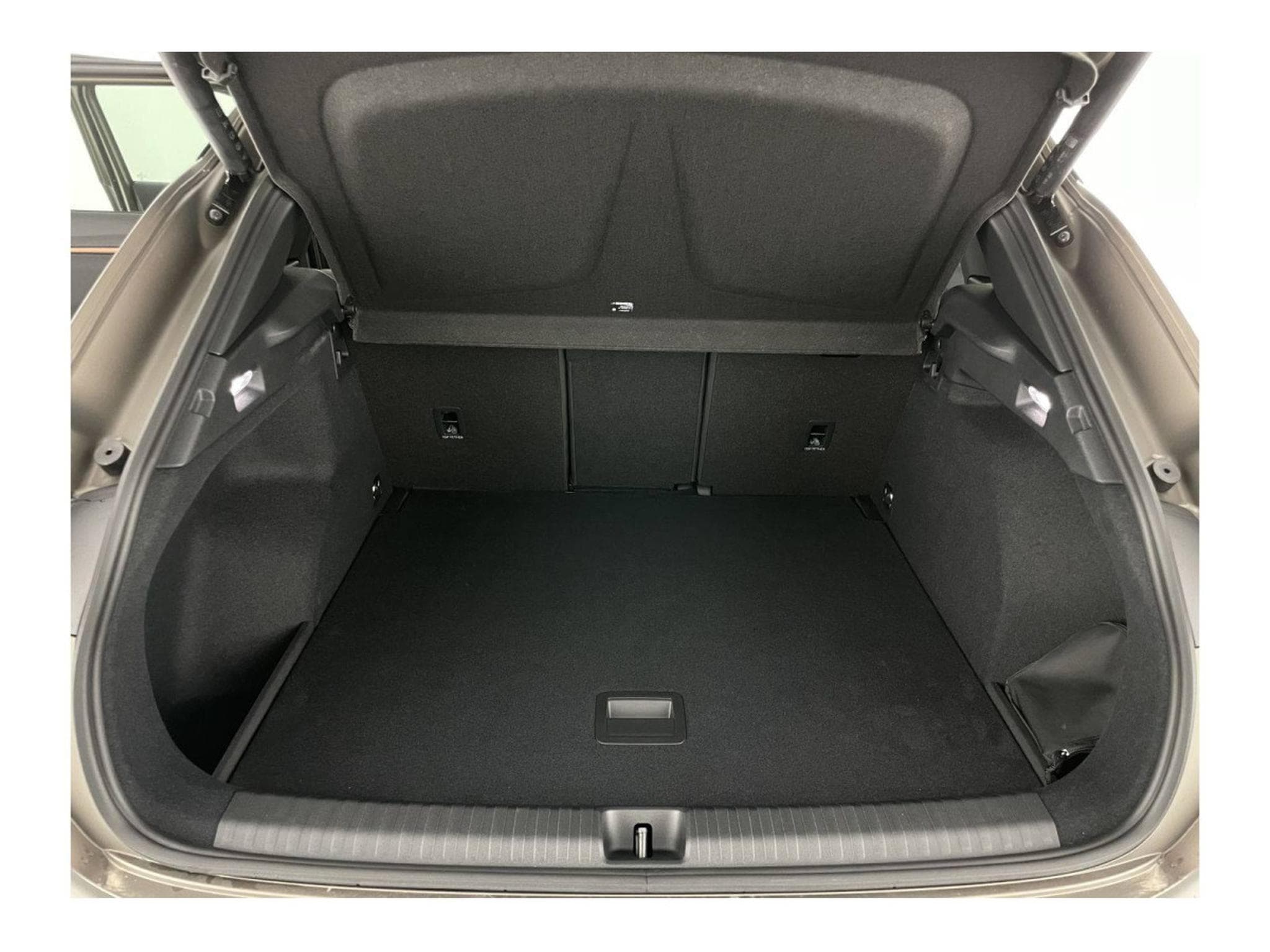 Cupra Terramar 2.0 TSI DSG 265 VZ 4Drive (2025) - Photo 11