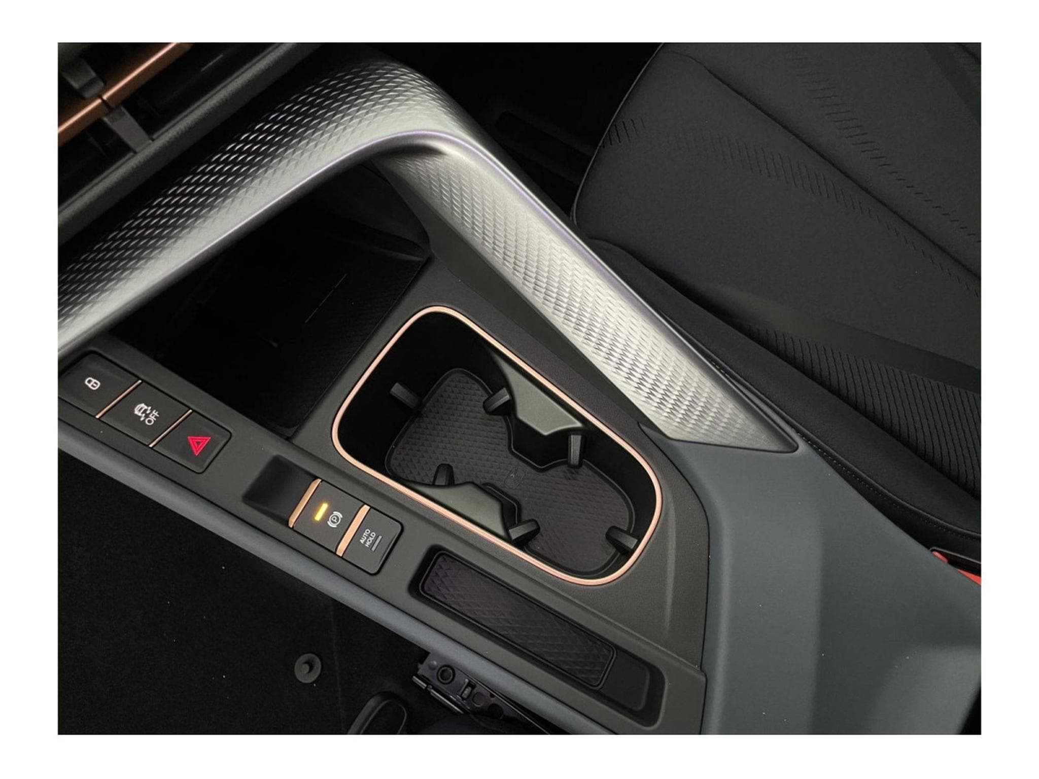 Cupra Terramar 2.0 TSI DSG 265 VZ 4Drive (2025) - Photo 16