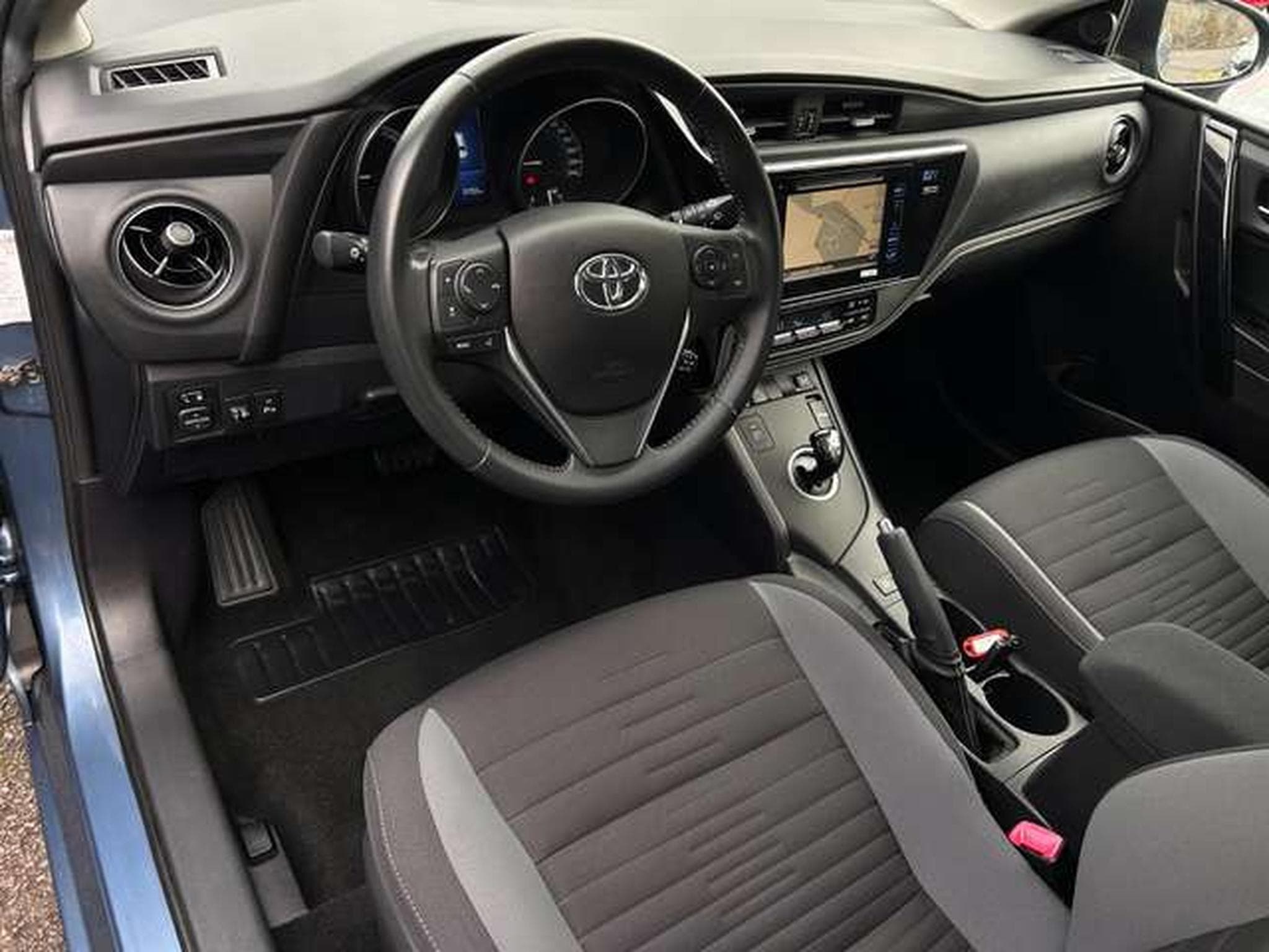 Toyota Auris 1.8 HYBRID 136 DYNAMIC (2016) - Foto 12