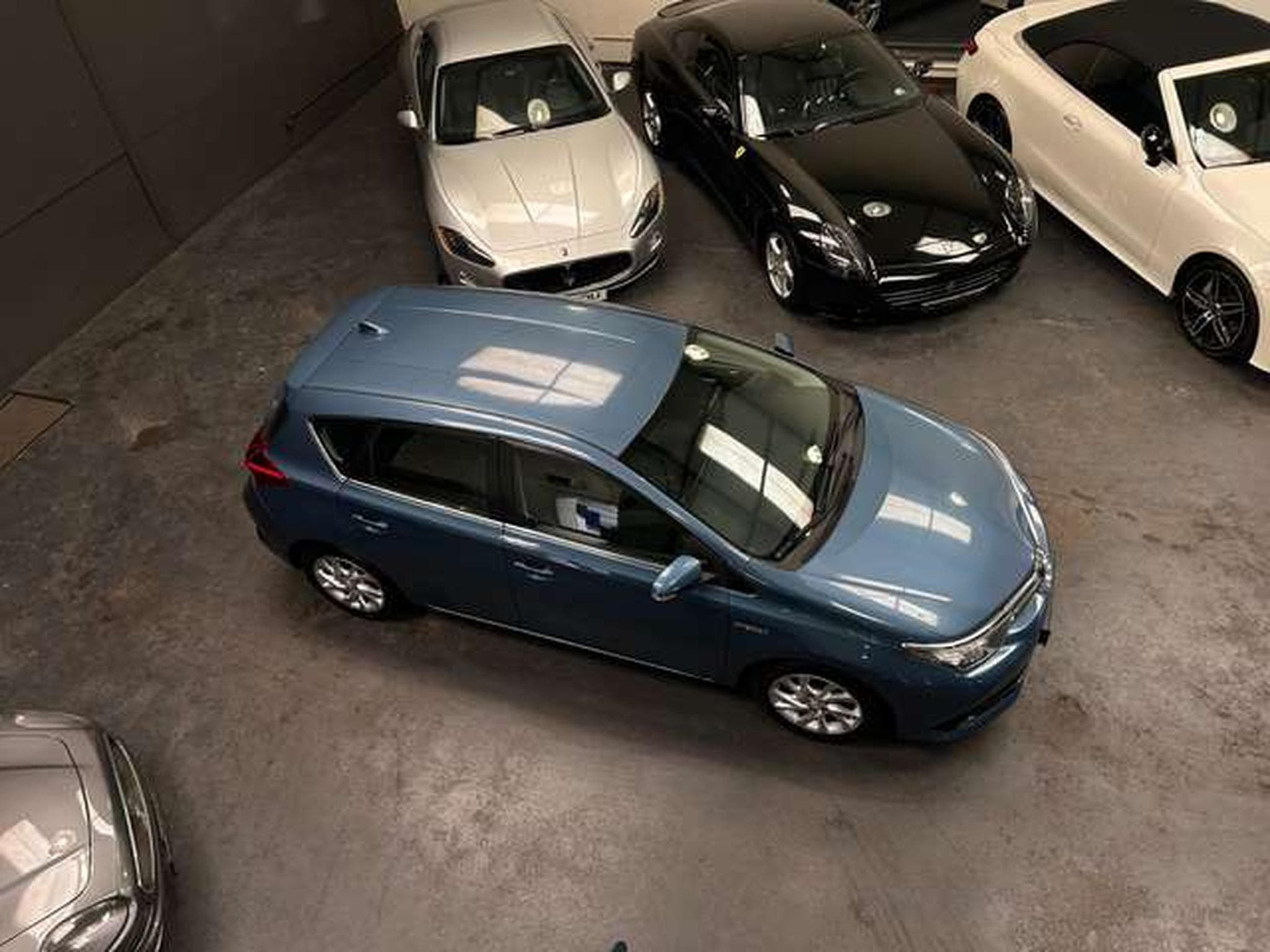 Toyota Auris 1.8 HYBRID 136 DYNAMIC (2016) - Foto 2