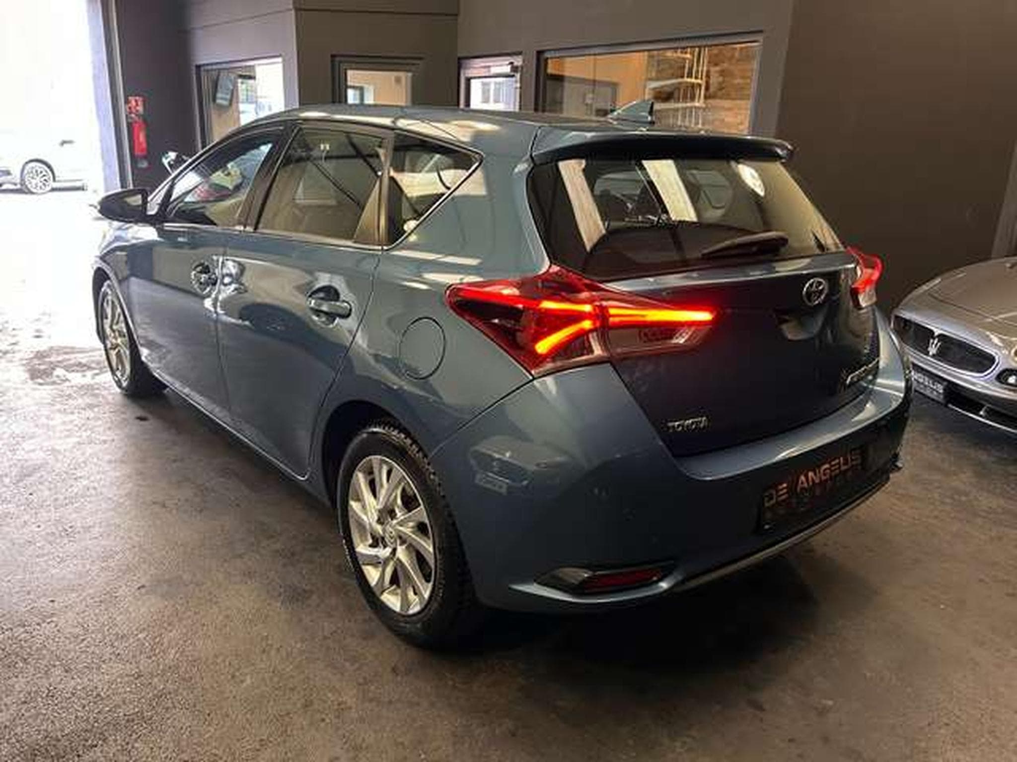 Toyota Auris 1.8 HYBRID 136 DYNAMIC (2016) - Foto 6