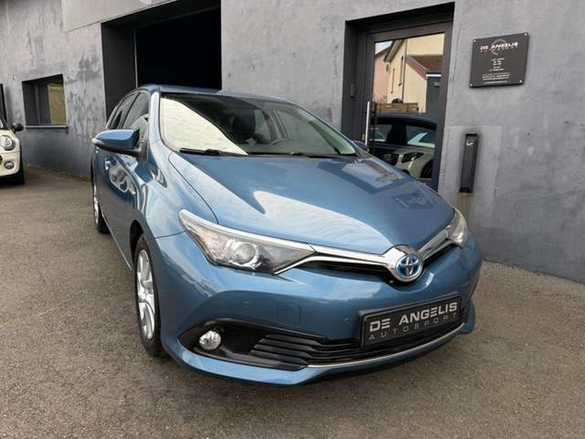 Toyota Auris 1.8 HYBRID 136 DYNAMIC (2016) - Foto 9