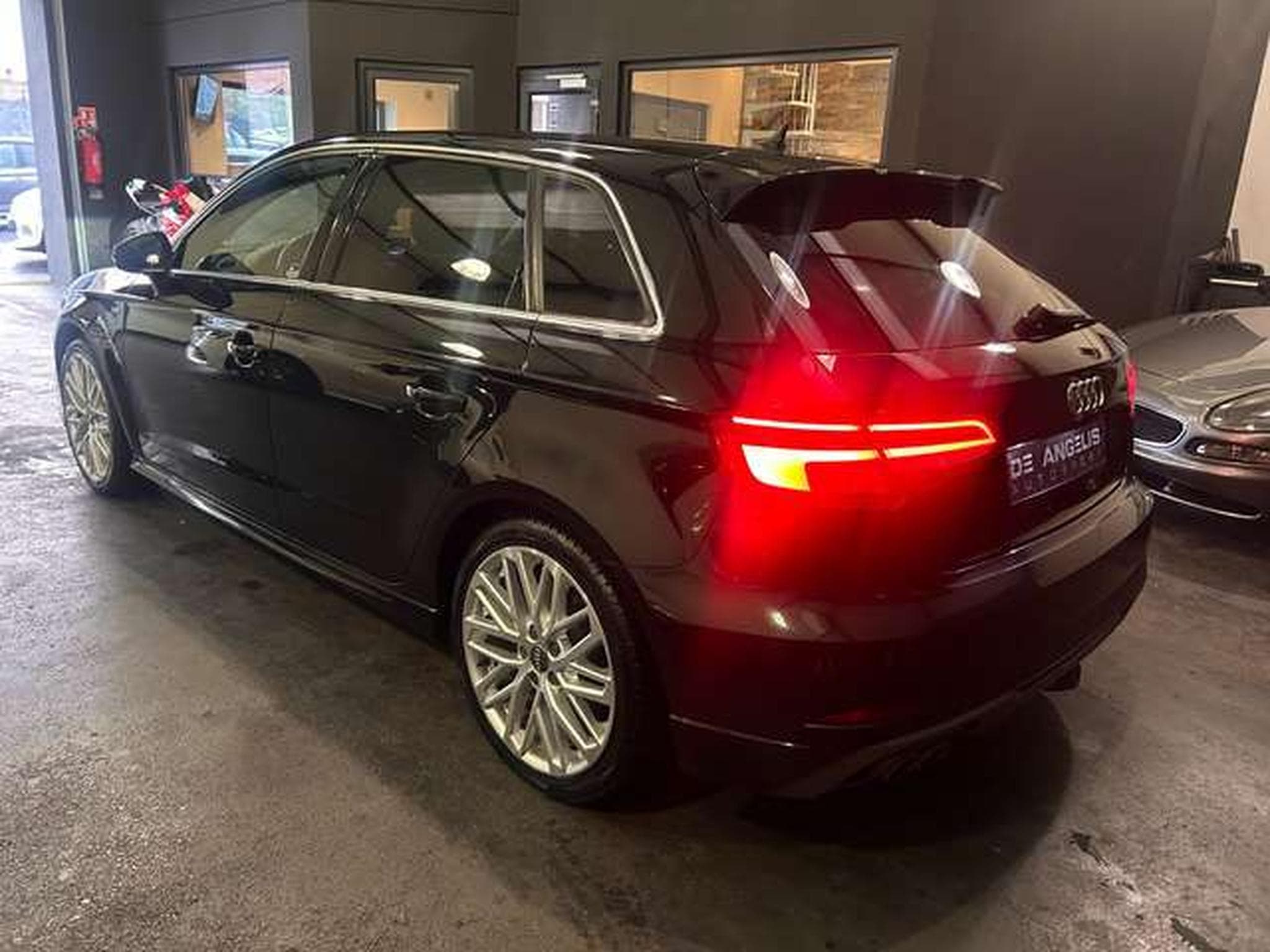 Audi A3 2.0 TDI 150 STRONIC S LINE (2018) - Foto 6