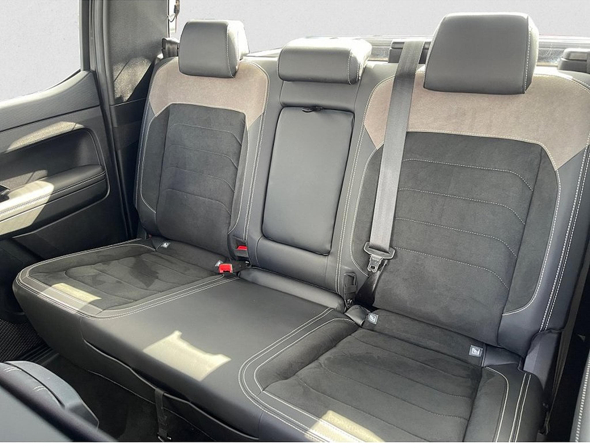 VW Amarok (2024) - Photo 8