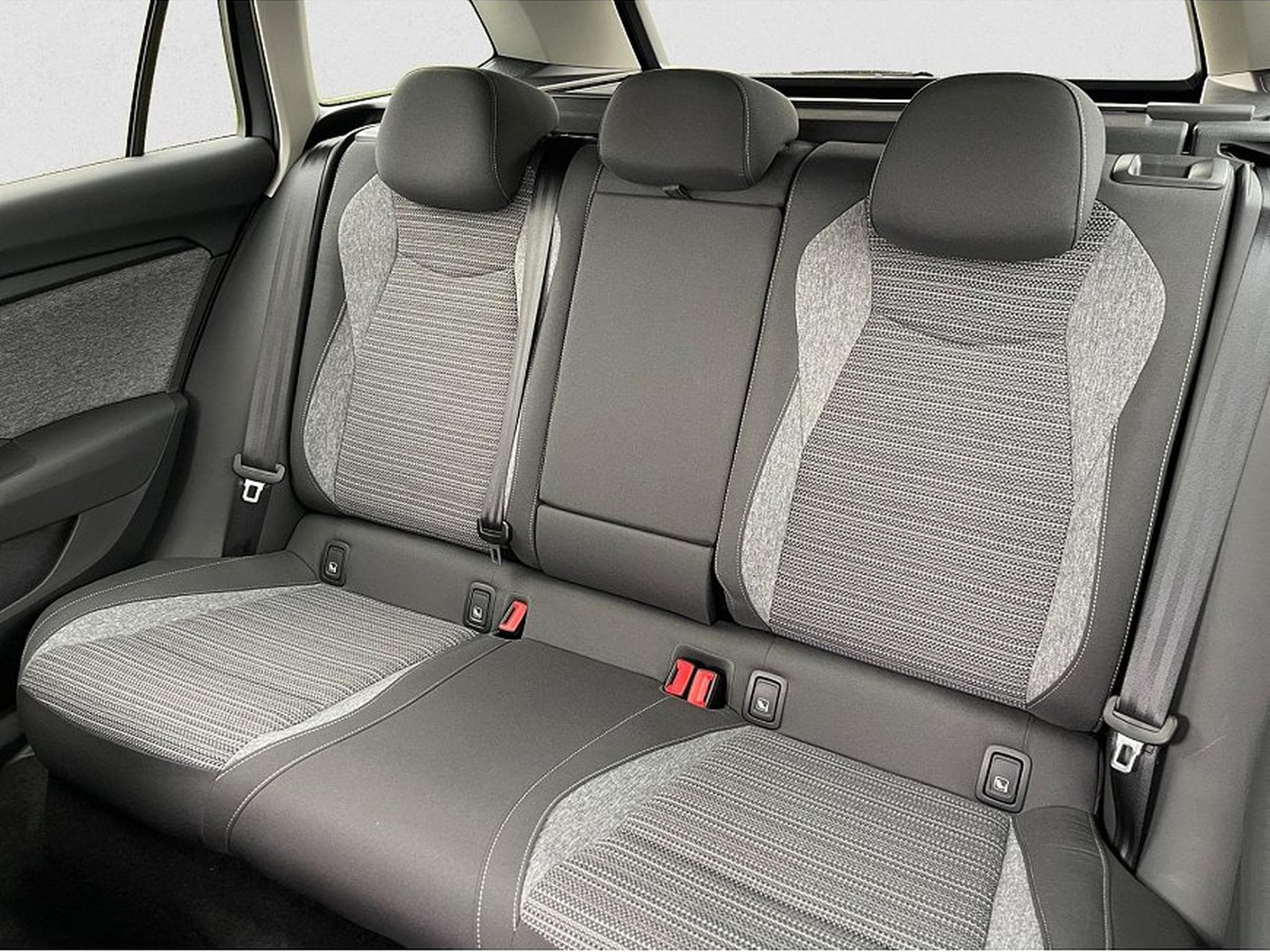 Skoda Superb (2026) - Photo 8