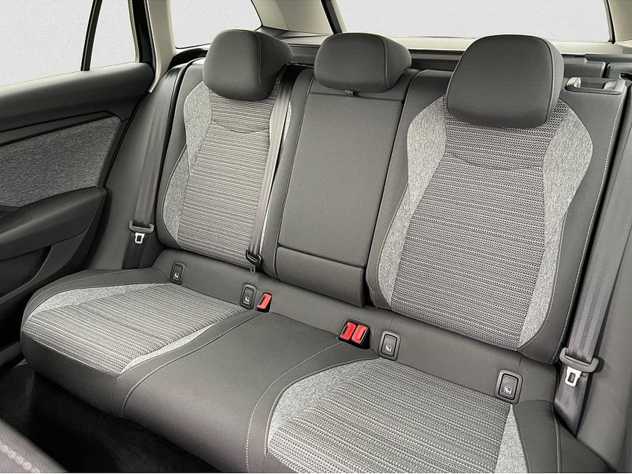 Skoda Superb (2026) - Photo 8