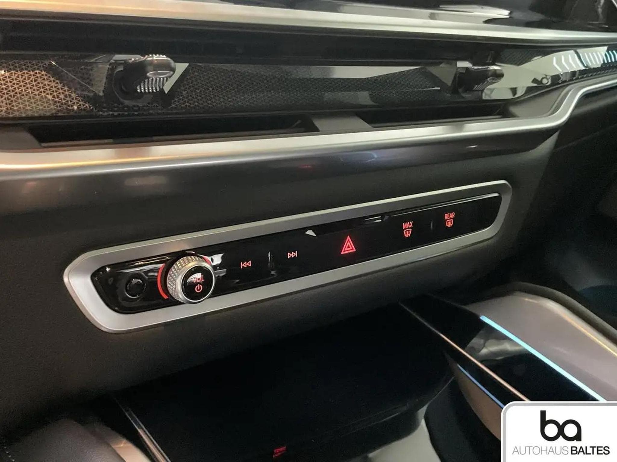 BMW X6 (2025) - Photo 11