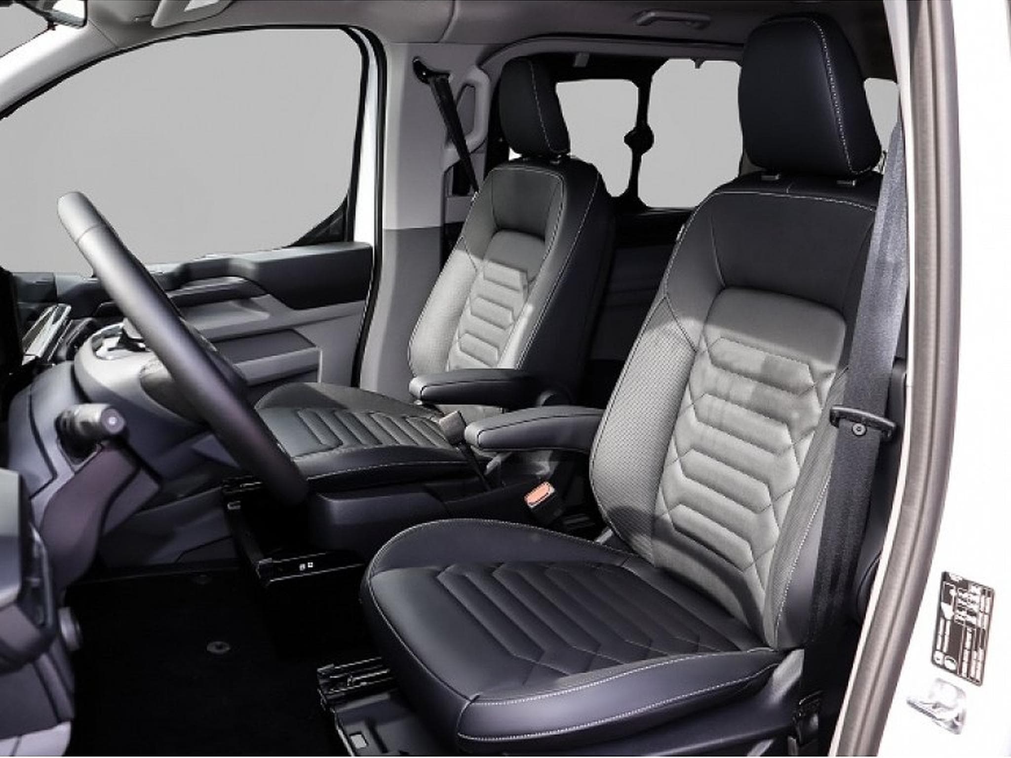 Ford Tourneo (2025) - Foto 6