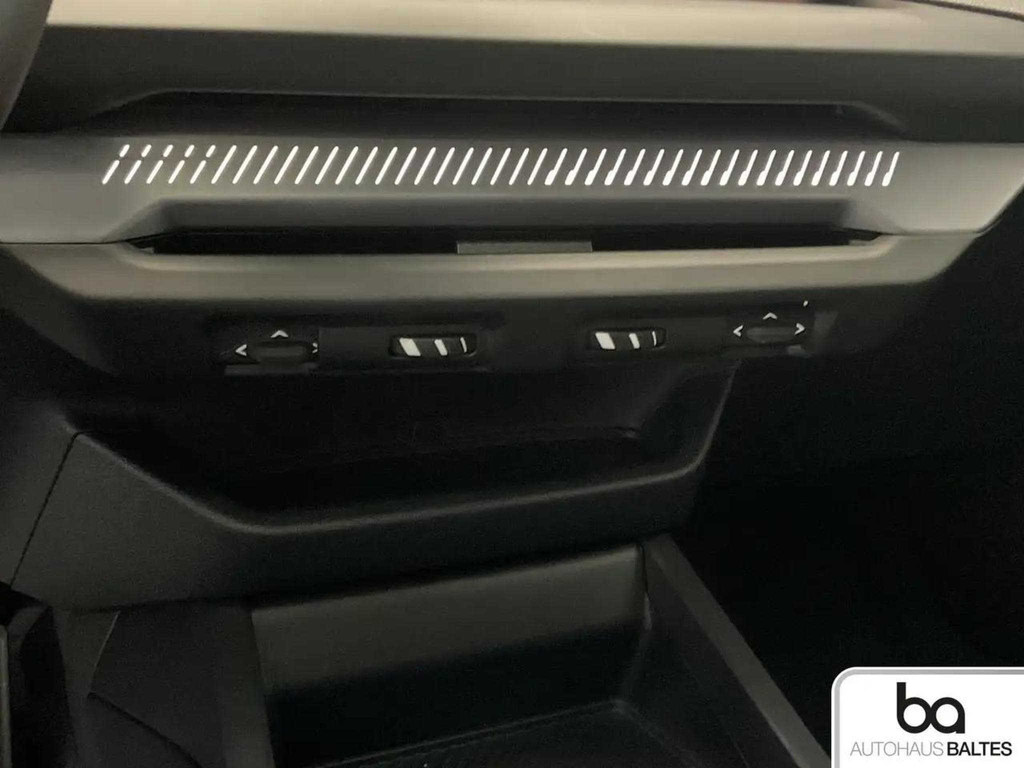 BMW 120 (2025) - Photo 10