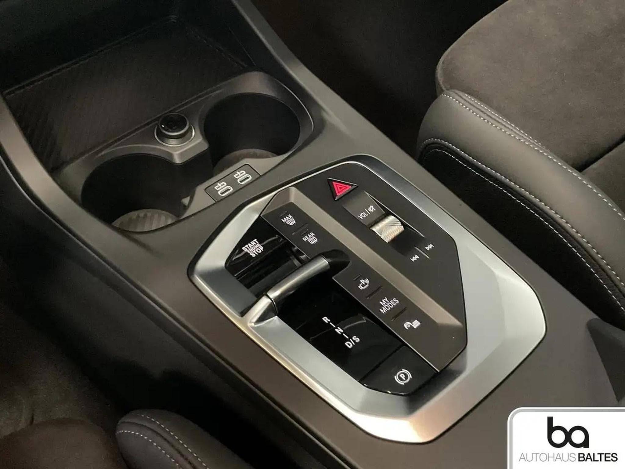 BMW 120 (2025) - Photo 10