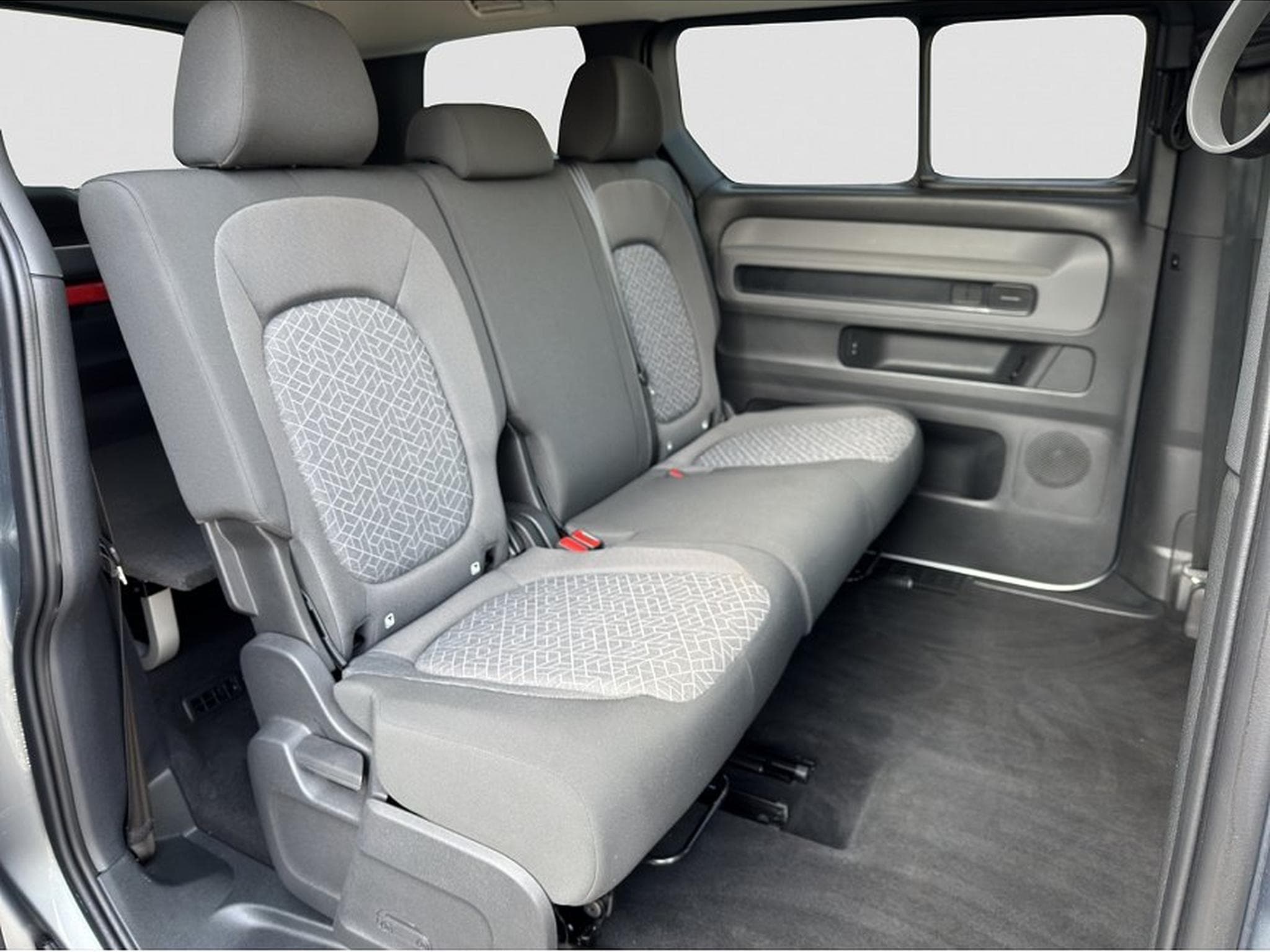 VW ID.Buzz (2025) - Photo 18