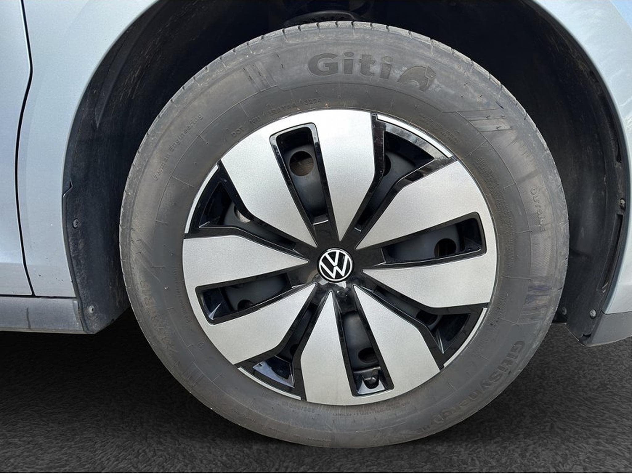 VW ID.Buzz (2025) - Photo 23