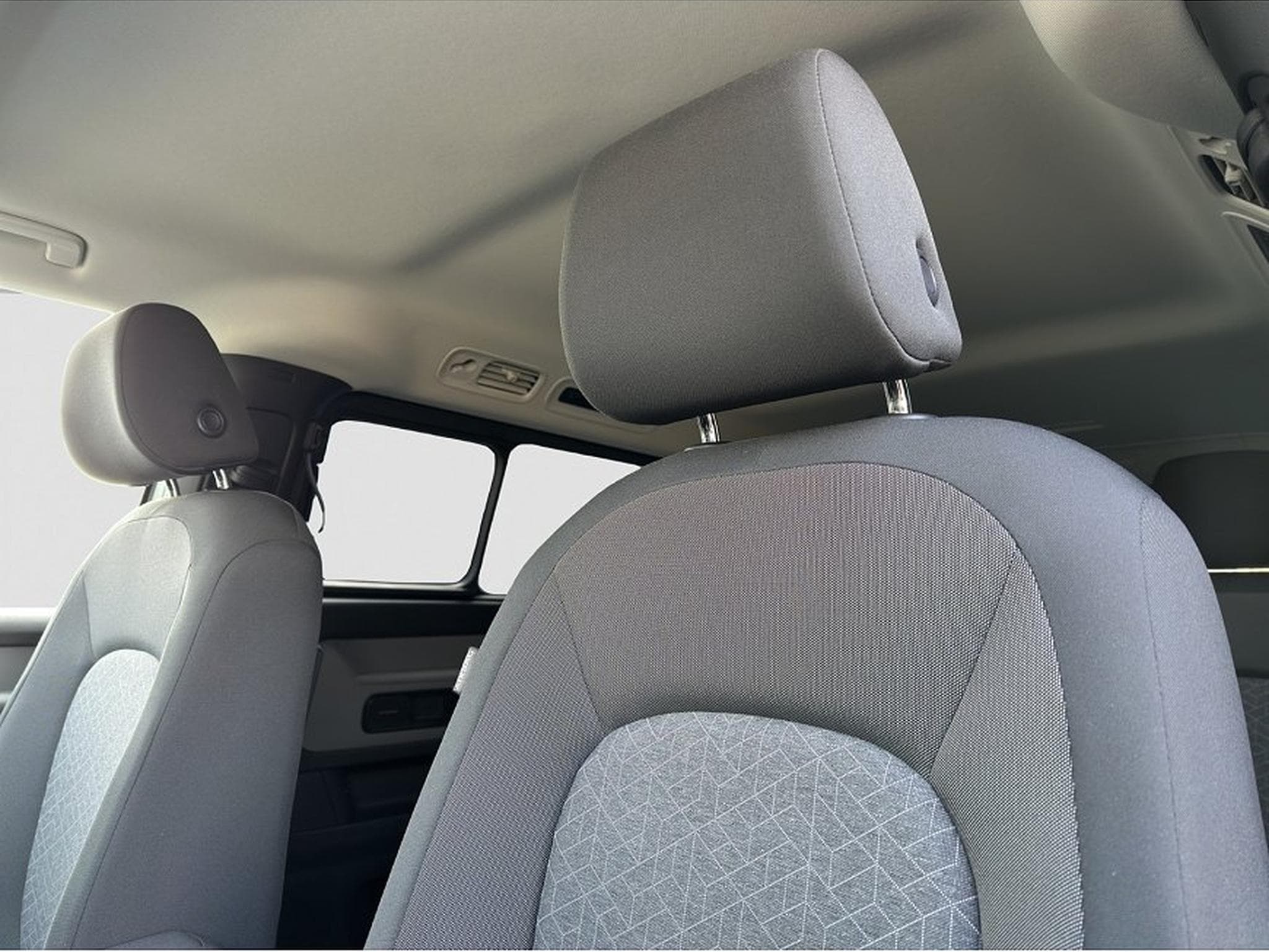 VW ID.Buzz (2025) - Photo 24