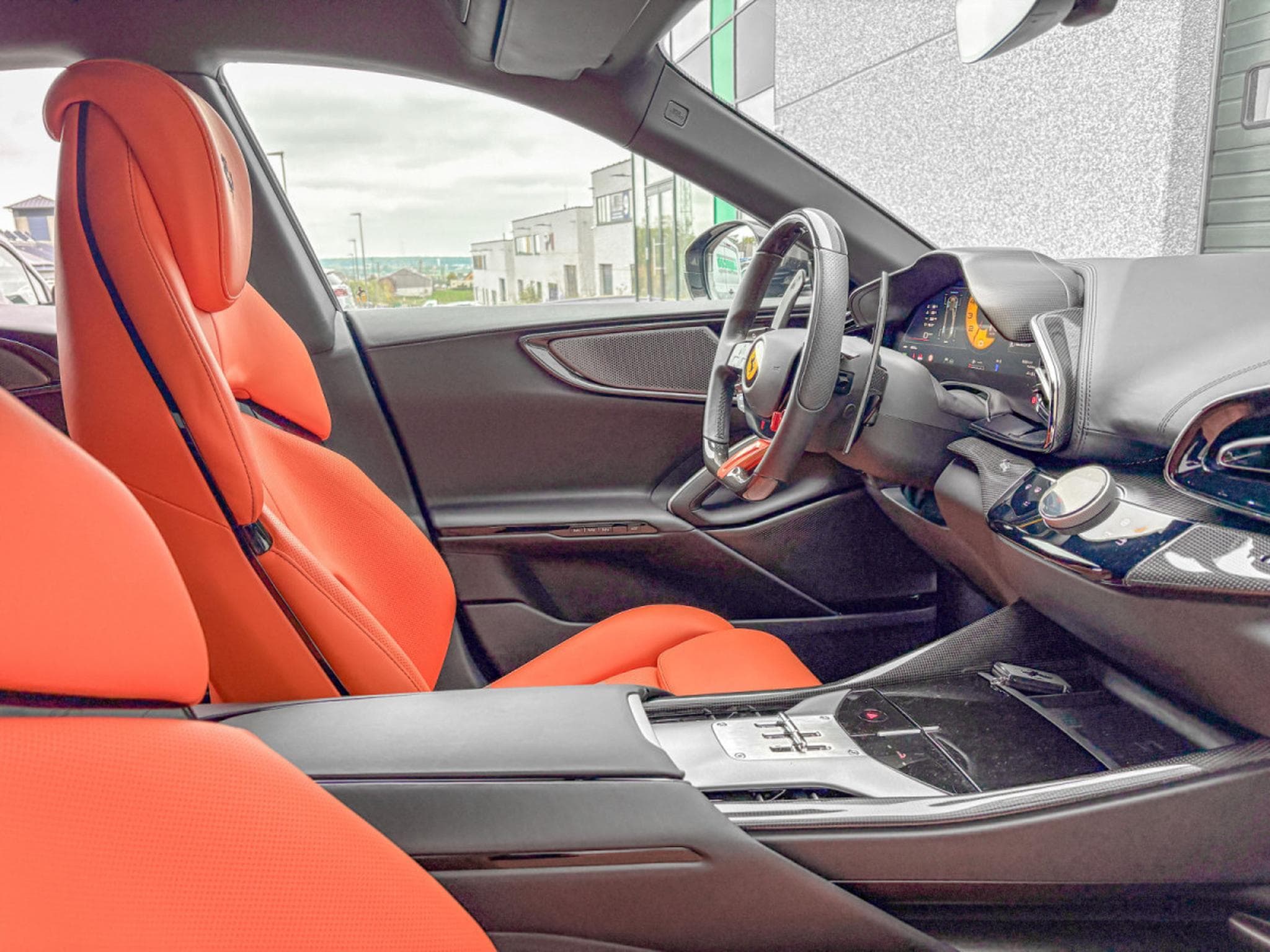 Ferrari Purosangue V12/NO VAT/NERO PUROSANGUE/CARBON/FULL (2024) - Photo 17