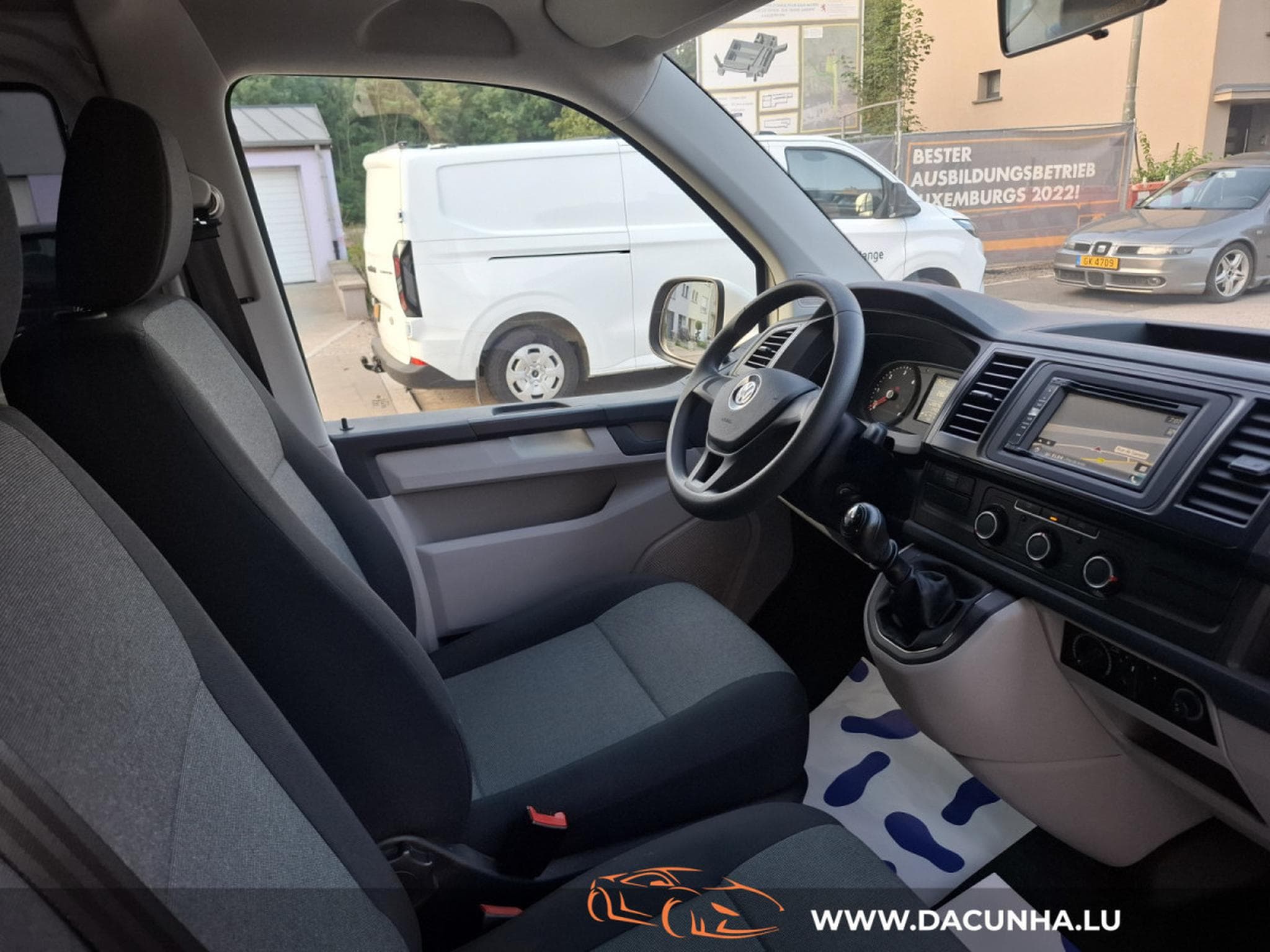 VW T6.1 2.0 TDI 9 PLACES, 1 HAND, CLIMA,NAVI,PDC,CAMERA (2016) - Photo 11